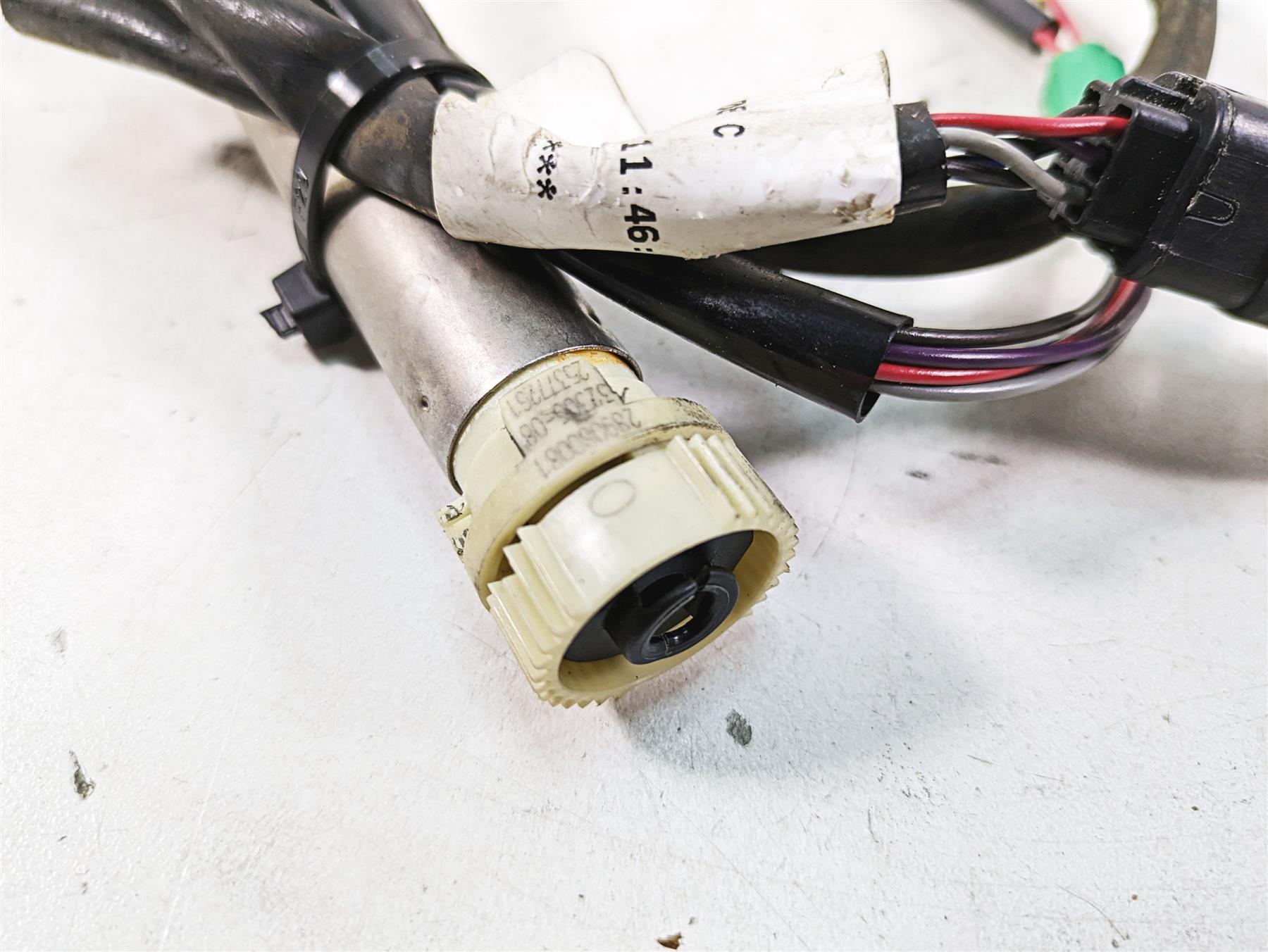 2009 Harley Touring FLHTCU Electra Glide E-Throttle Sensor - Read 32305-08B {{ shop.shopifyCountryName }} - Mototech271