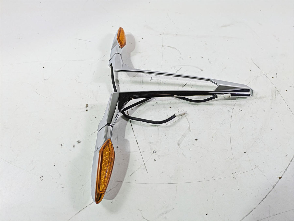 2012 Victory Cross Country Rear Turn Signal Blinker & Mount 5136613 {{ shop.shopifyCountryName }} - Mototech271