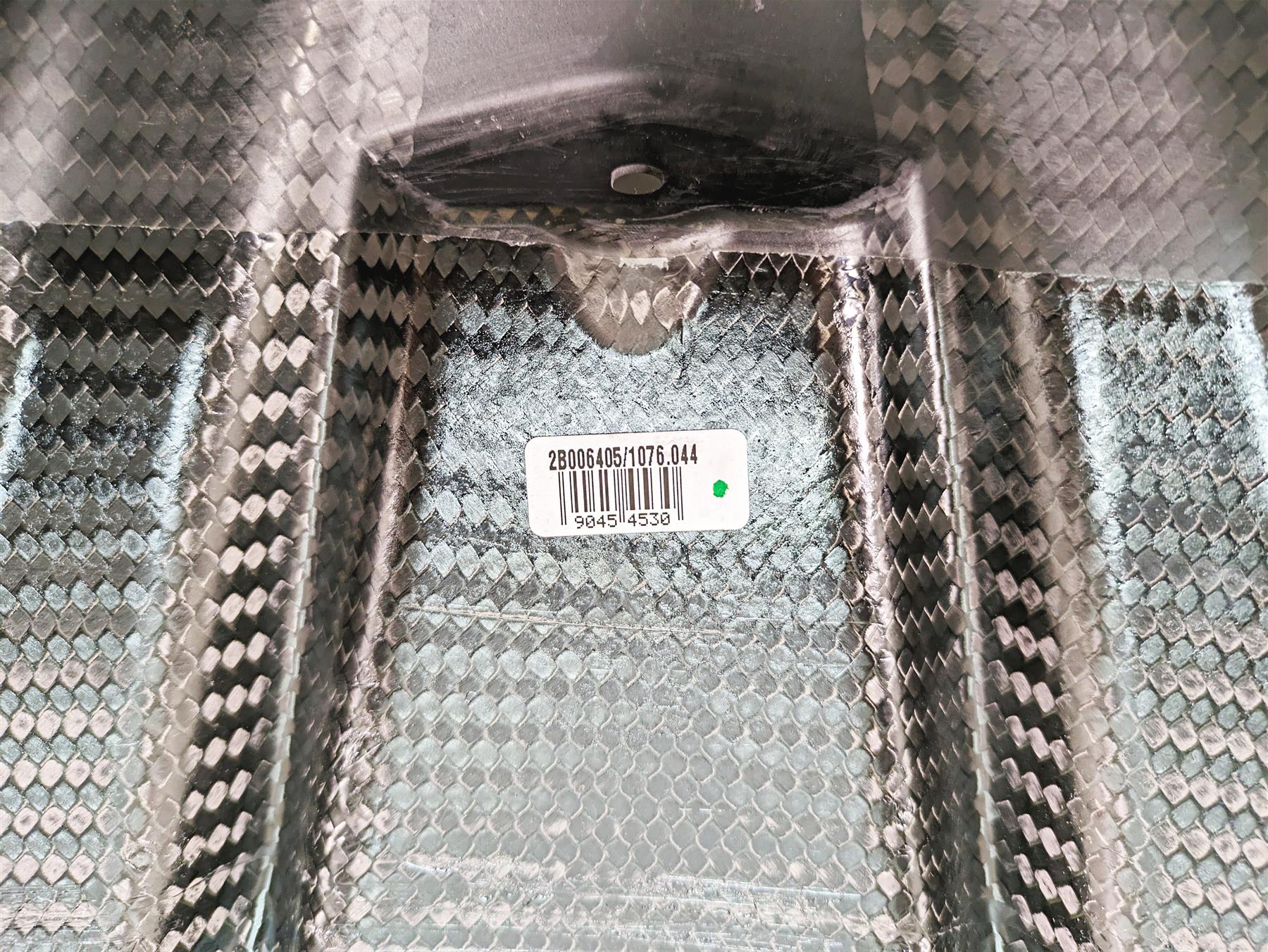 2020 Aprilia Tuono V4 Factory Front Gas Petrol Tank Cover - Crack 2B006405 {{ shop.shopifyCountryName }} - Mototech271