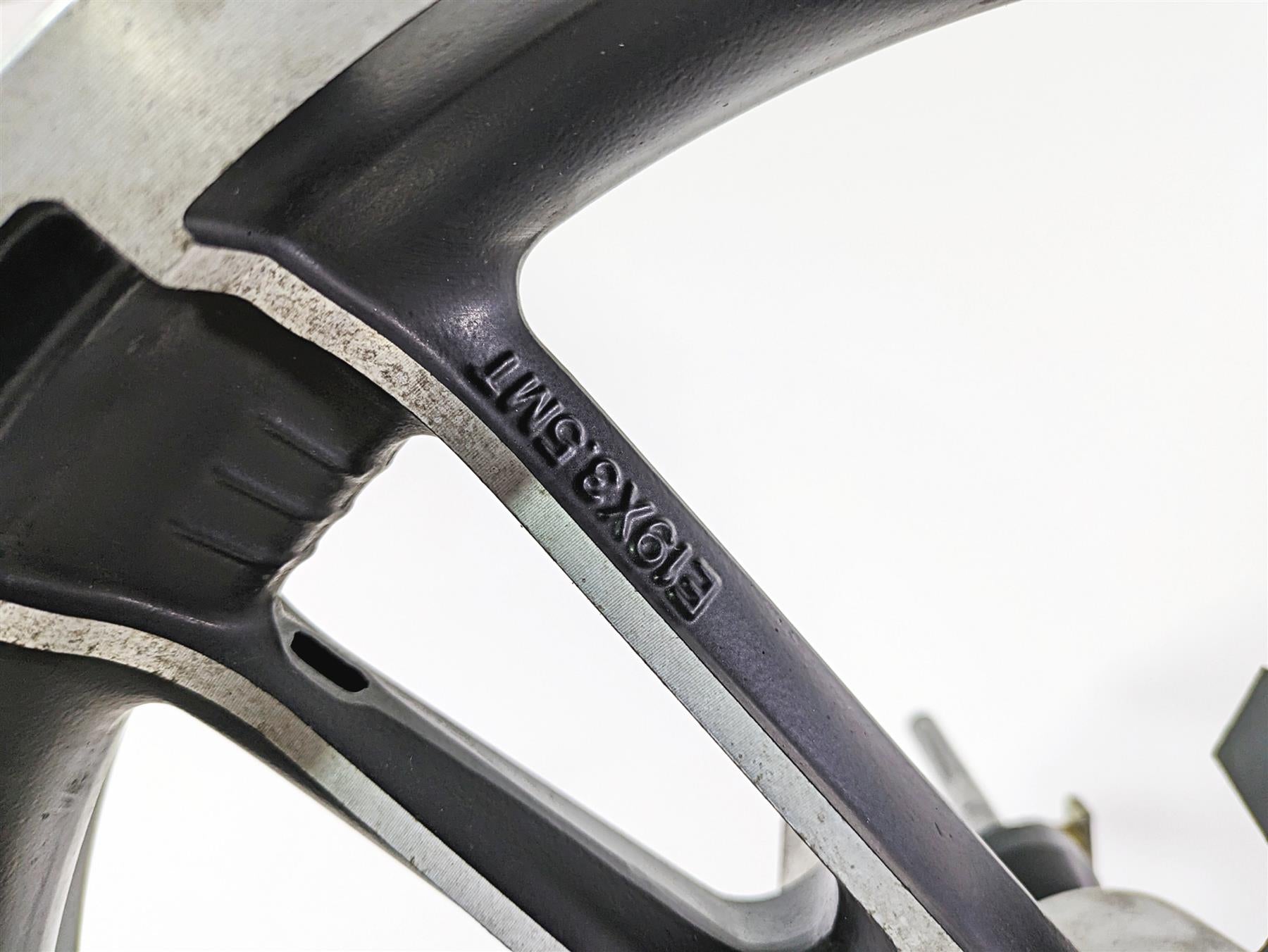2017 Harley Touring FLTRXS Road Glide Front Wheel Enforcer 19x3.5 -READ 43300027 {{ shop.shopifyCountryName }} - Mototech271