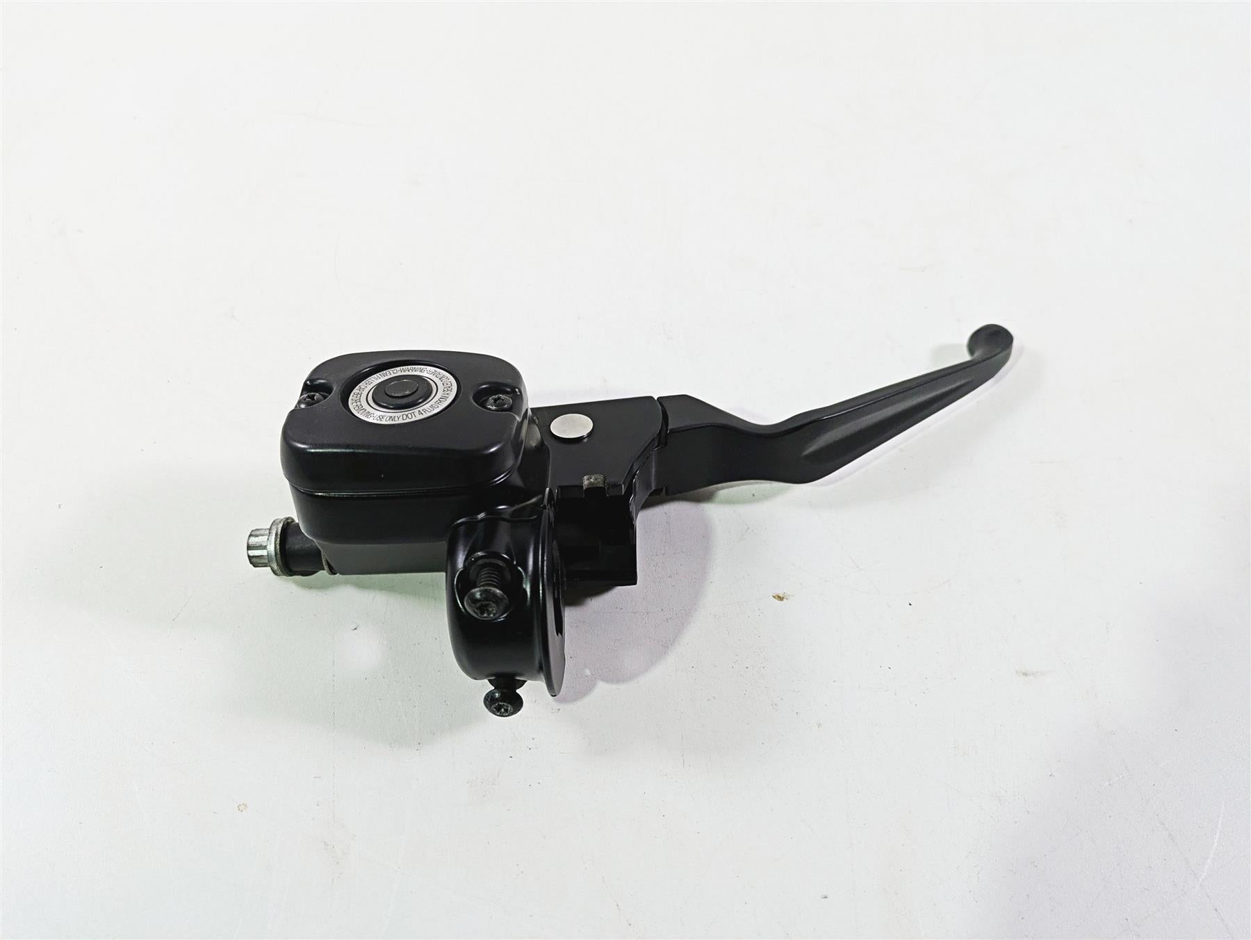 bk　S 2017 Harley Dyna FXDB Street Bob Front Brake Master Cylinder 9/16