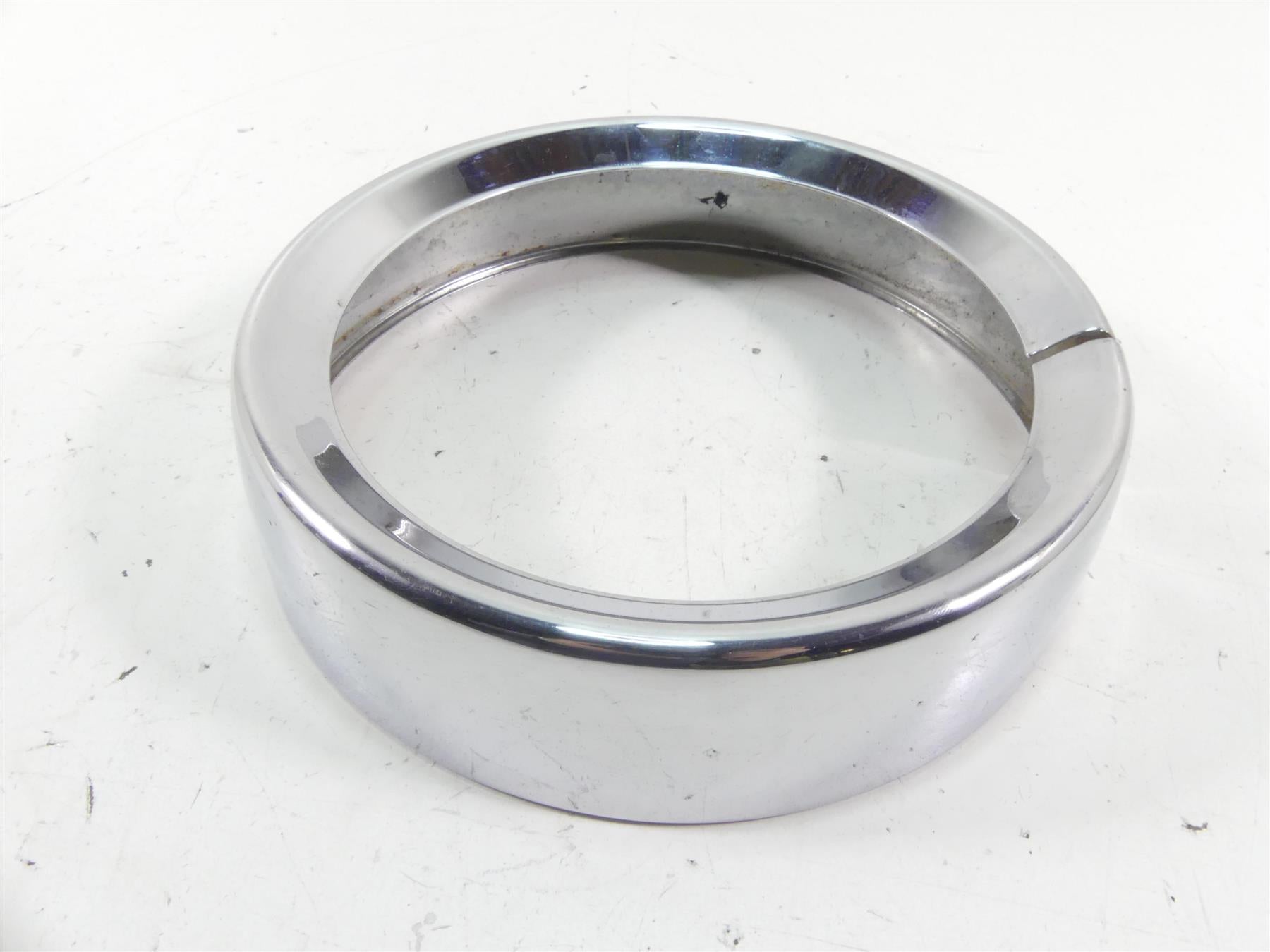 2005 Harley Touring CVO FLHTC SE Electra Glide Headlight Chrome Ring Cover {{ shop.shopifyCountryName }} - Mototech271