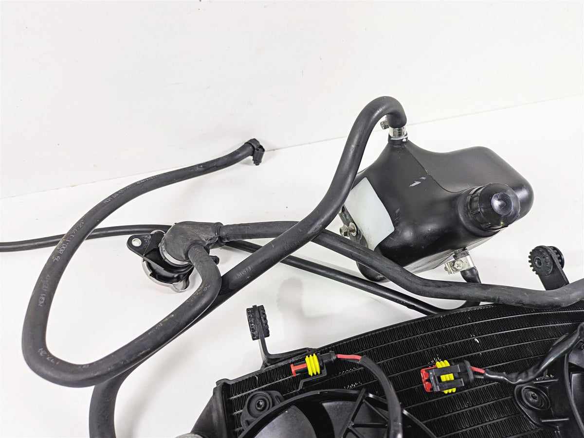 2010 Ducati Streetfighter 1098 S Upper Lower Coolant Radiator Set 54840841A {{ shop.shopifyCountryName }} - Mototech271