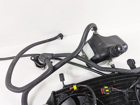 2010 Ducati Streetfighter 1098 S Upper Lower Coolant Radiator Set 54840841A {{ shop.shopifyCountryName }} - Mototech271