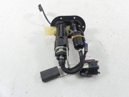 2021 Aprilia RS 660 Fuel Gas Petrol Pump & Sending Unit 3K Only -Tested 2D000547 {{ shop.shopifyCountryName }} - Mototech271