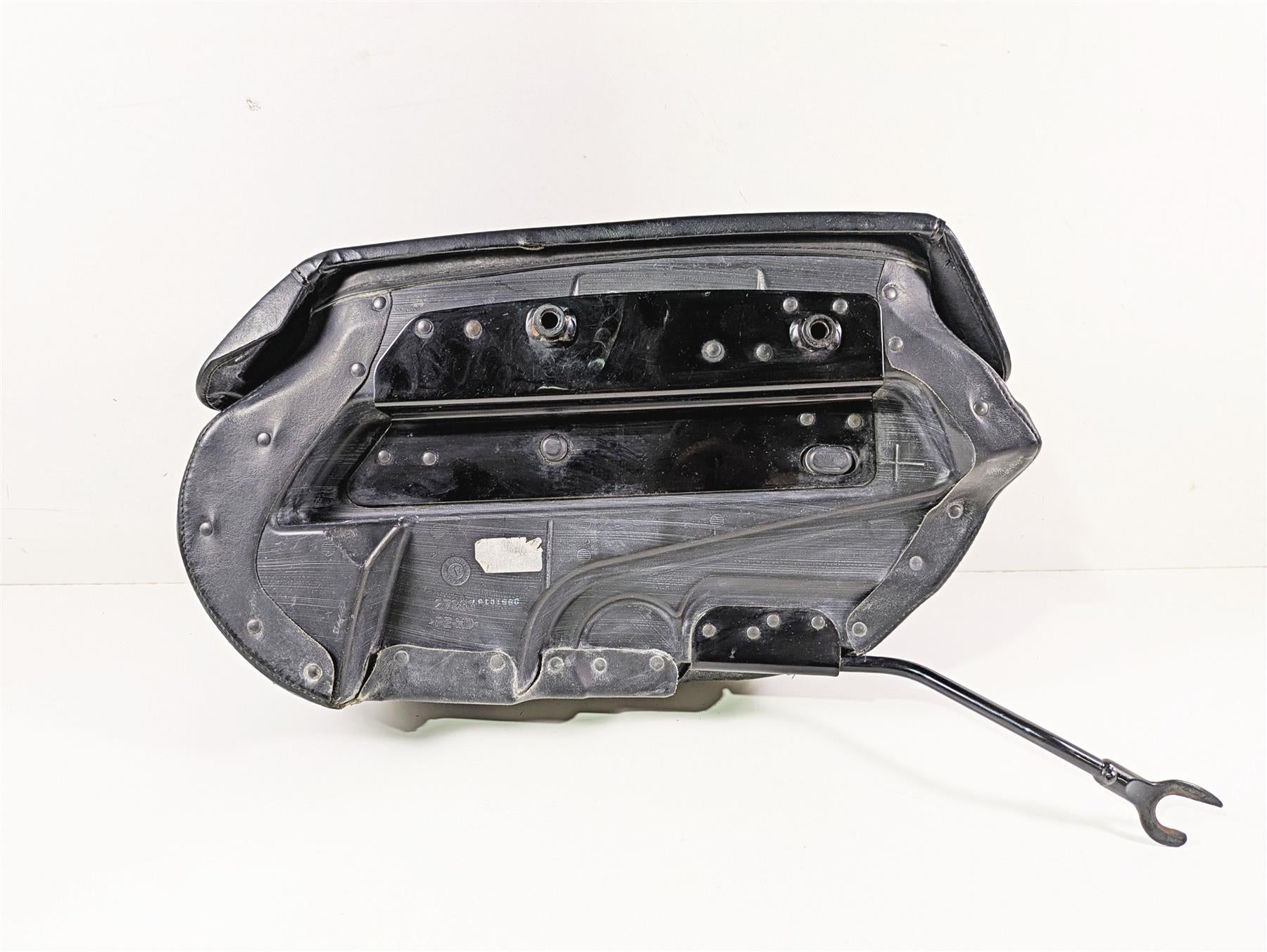2018 Harley FLHCS Softail Heritage 115th Left Saddlebag - Read 90201437 {{ shop.shopifyCountryName }} - Mototech271