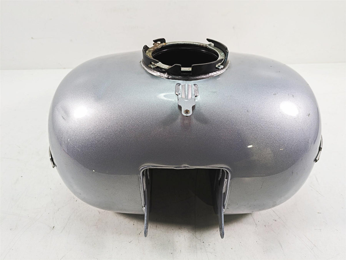 2020 Harley Touring FLHX Street Glide Fuel Gas Petrol Tank - Dented 61356-08 {{ shop.shopifyCountryName }} - Mototech271