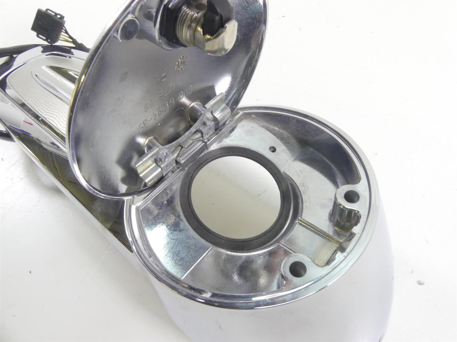 2009 Harley FLHTCU SE4 CVO E-Glide Fuel Gas Tank Chrome Dash Cover 61270-08 {{ shop.shopifyCountryName }} - Mototech271