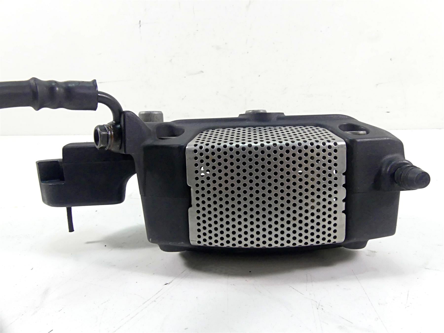 2013 Harley VRSCF Muscle Vrod Rear Brake Caliper + Bracket 43050-08 {{ shop.shopifyCountryName }} - Mototech271