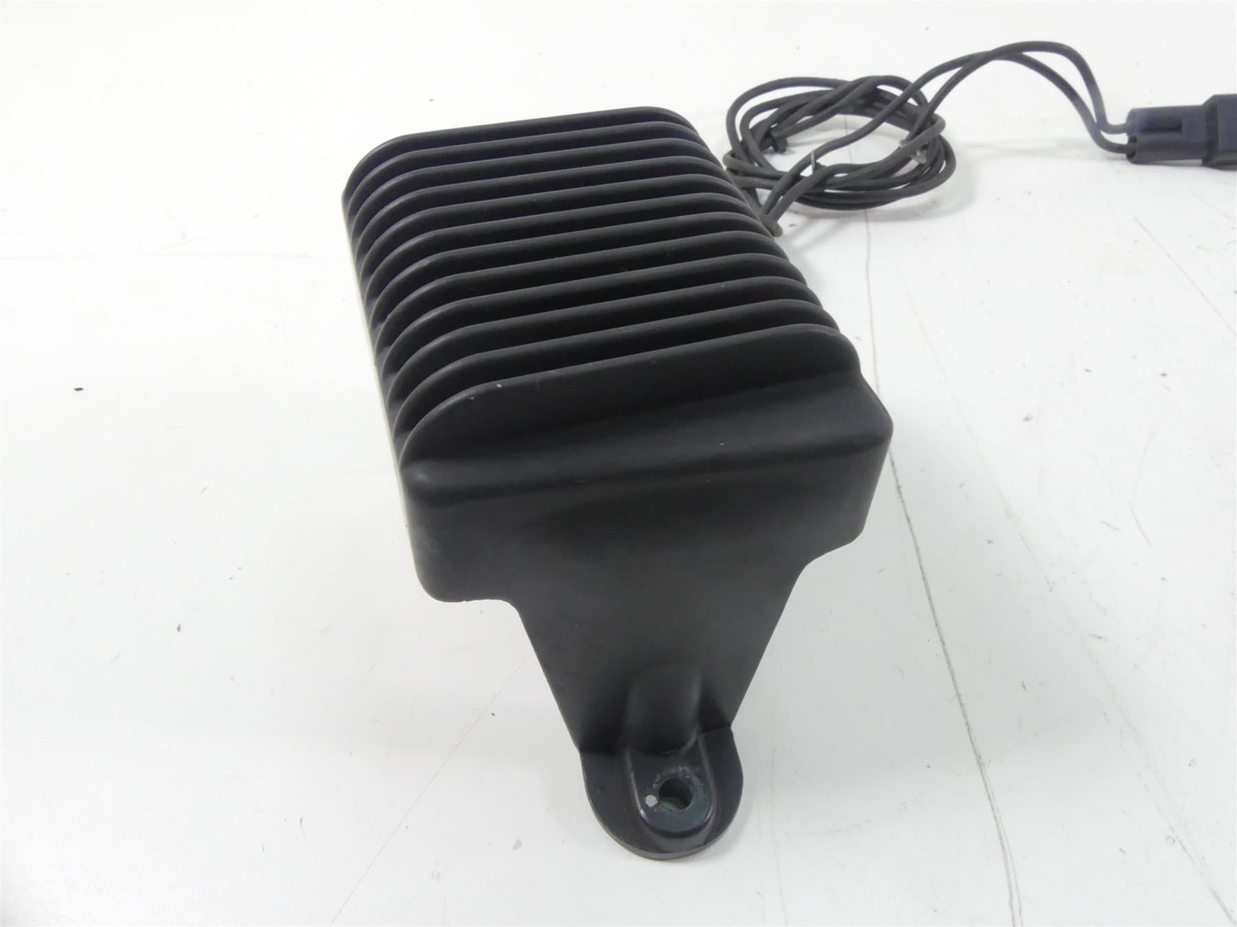 1998 Harley Touring FLHTC Electra Glide Rectifier Voltage Regulator 74505-97 {{ shop.shopifyCountryName }} - Mototech271