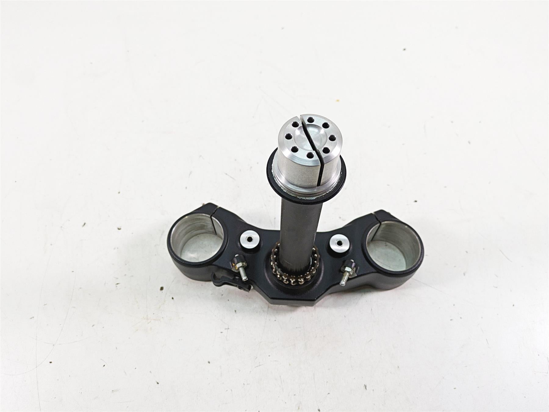 2020 Ducati Scrambler 1100 Sport Pro Lower Triple Tree Steering Clamp 34221031AA {{ shop.shopifyCountryName }} - Mototech271
