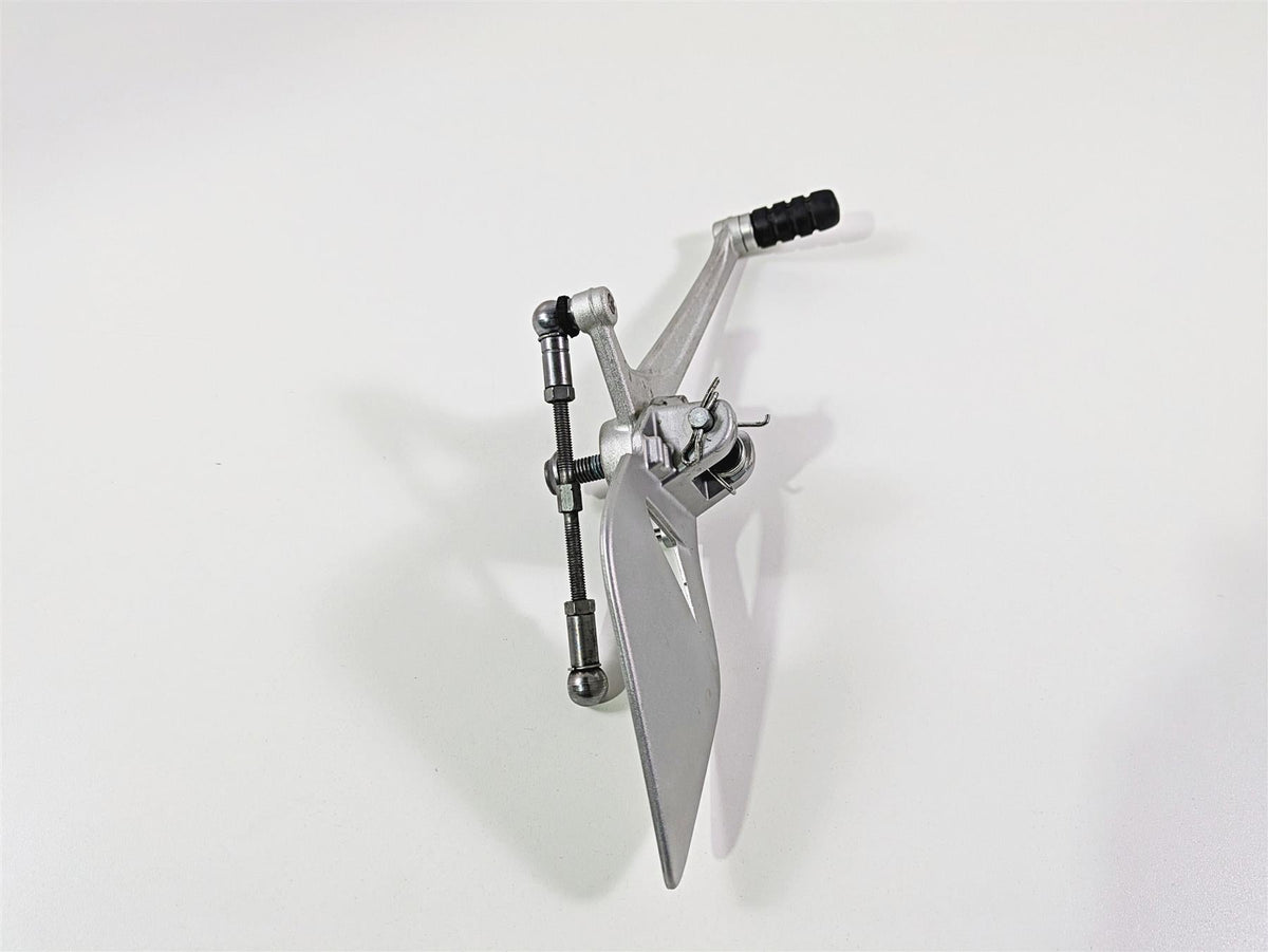 2019 BMW R1250RT K52 Shifter + Footpeg Mount 46718560382 35218534746 {{ shop.shopifyCountryName }} - Mototech271