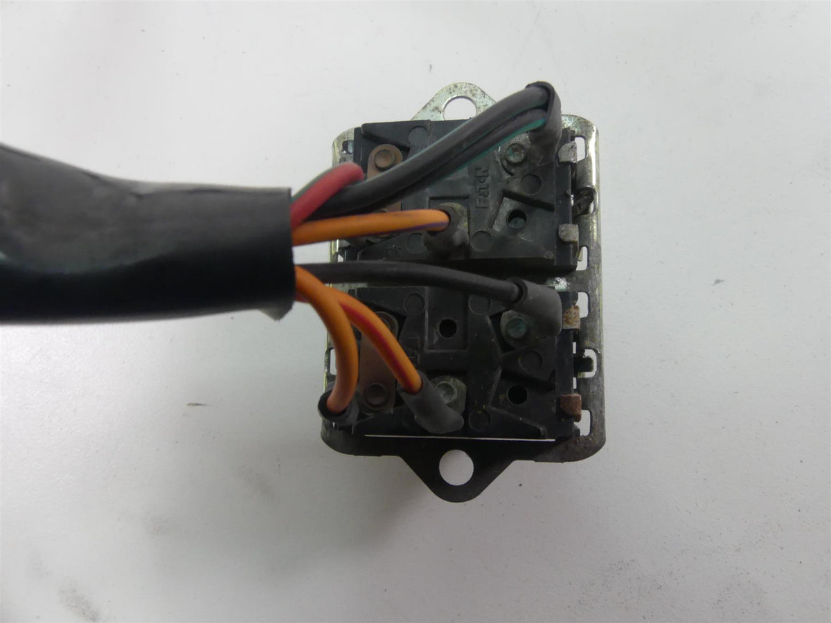 2013 Harley Touring FLTRX Road Glide Auxiliary Cruise Acc Switches Set 71625-04 {{ shop.shopifyCountryName }} - Mototech271