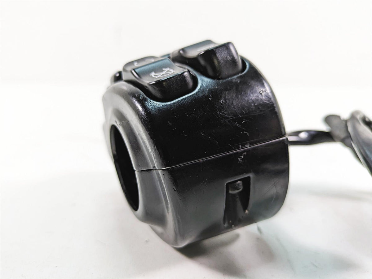 2019 Harley Touring FLHX Street Glide Right Hand Control Switch 71500129C {{ shop.shopifyCountryName }} - Mototech271
