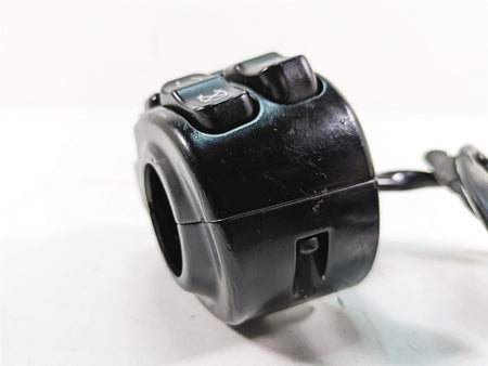 2019 Harley Touring FLHX Street Glide Right Hand Control Switch 71500129C {{ shop.shopifyCountryName }} - Mototech271