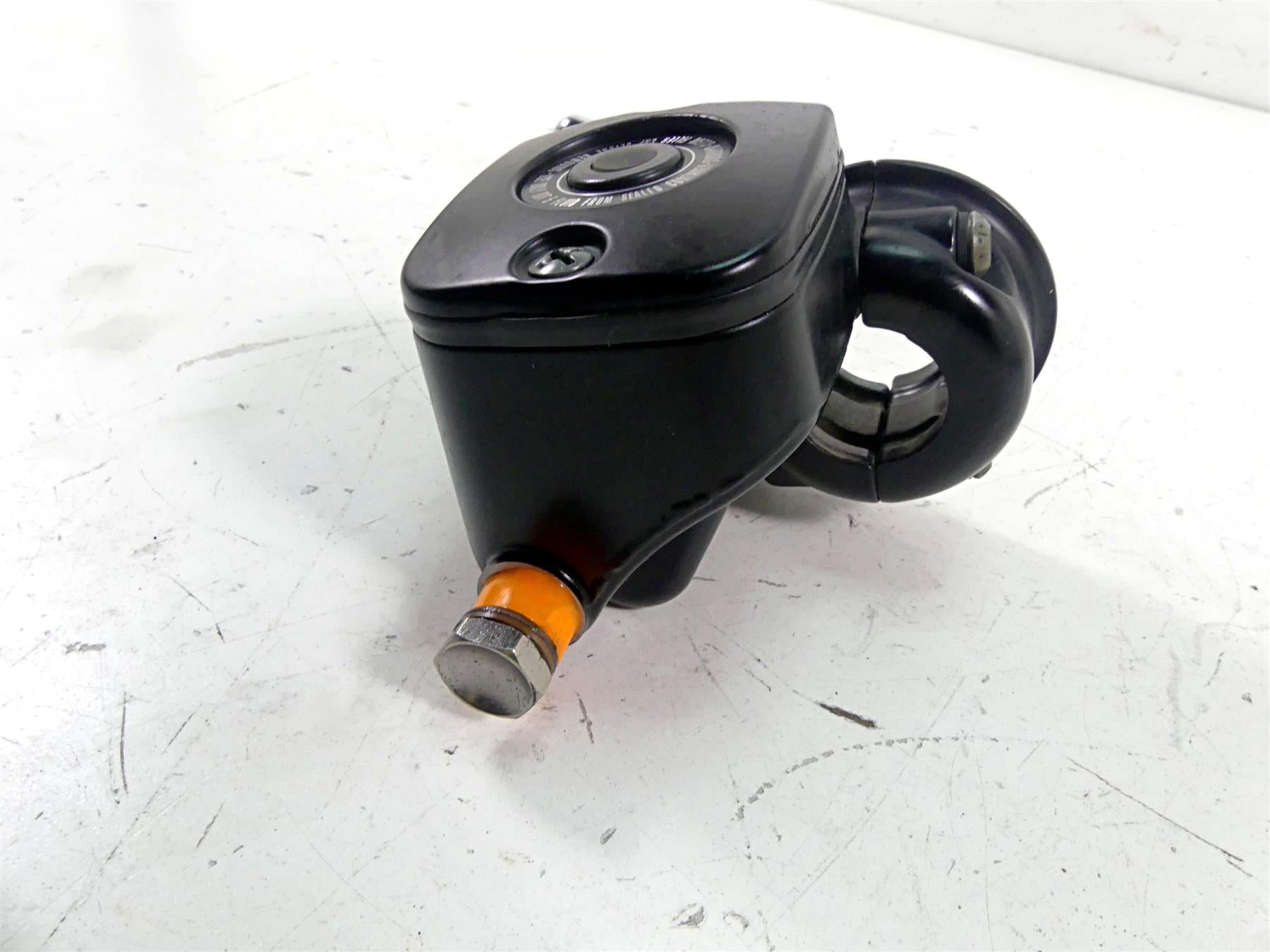 2002 Harley Touring FLHTC Electra Glide Front Brake Master Cylinder 41700737 {{ shop.shopifyCountryName }} - Mototech271