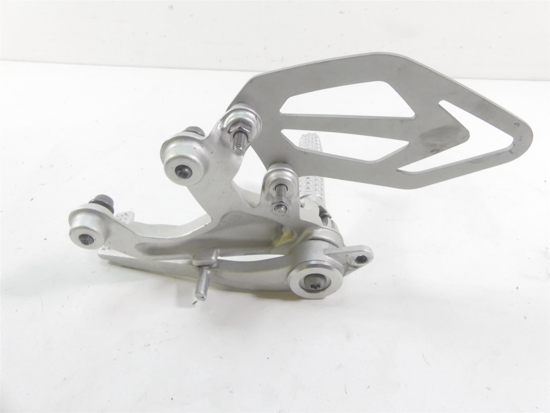 2018 BMW S1000RR K46 Right Front Foot Peg Footpeg Set & Brake Pedal 46718559066 {{ shop.shopifyCountryName }} - Mototech271