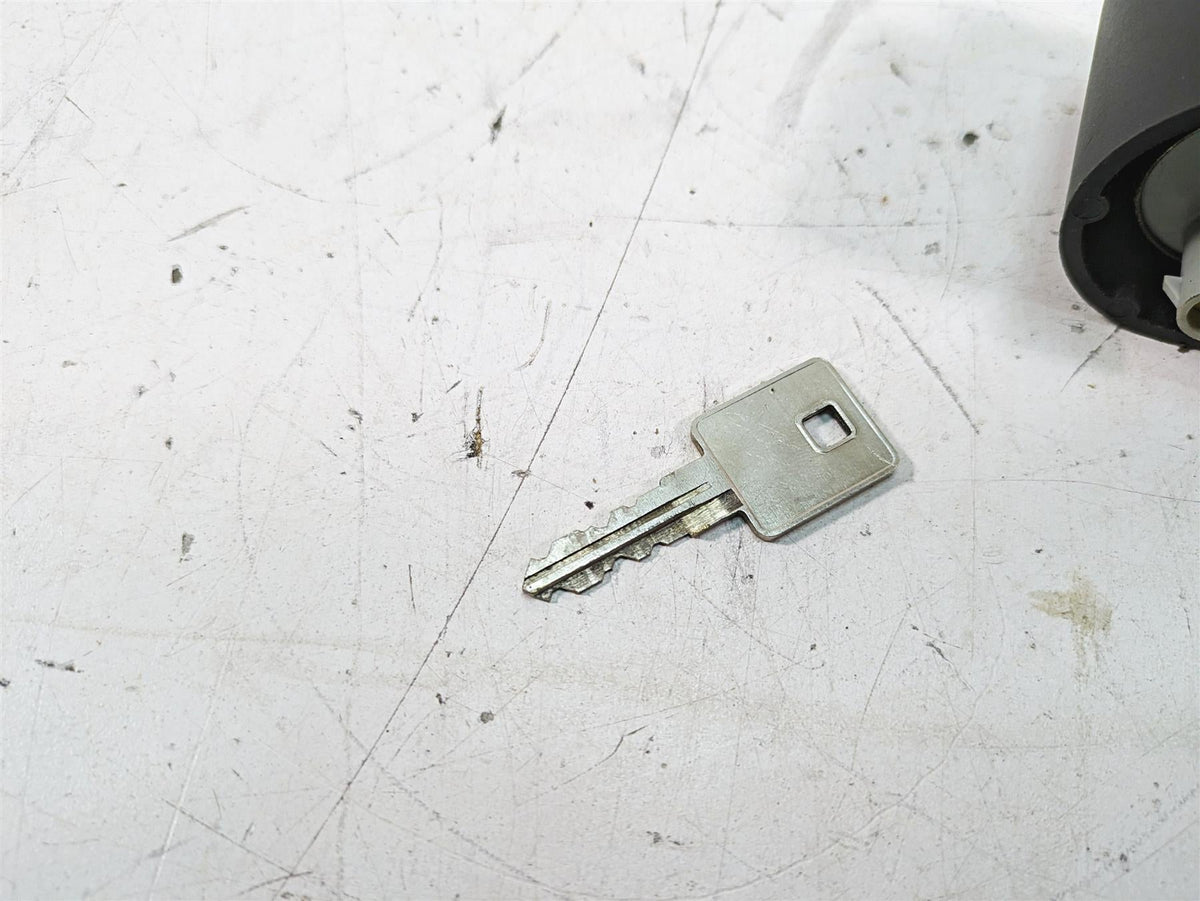 2019 Harley XL883N Sportster Iron Ignition Switch Steering Lock Set 71400083 {{ shop.shopifyCountryName }} - Mototech271