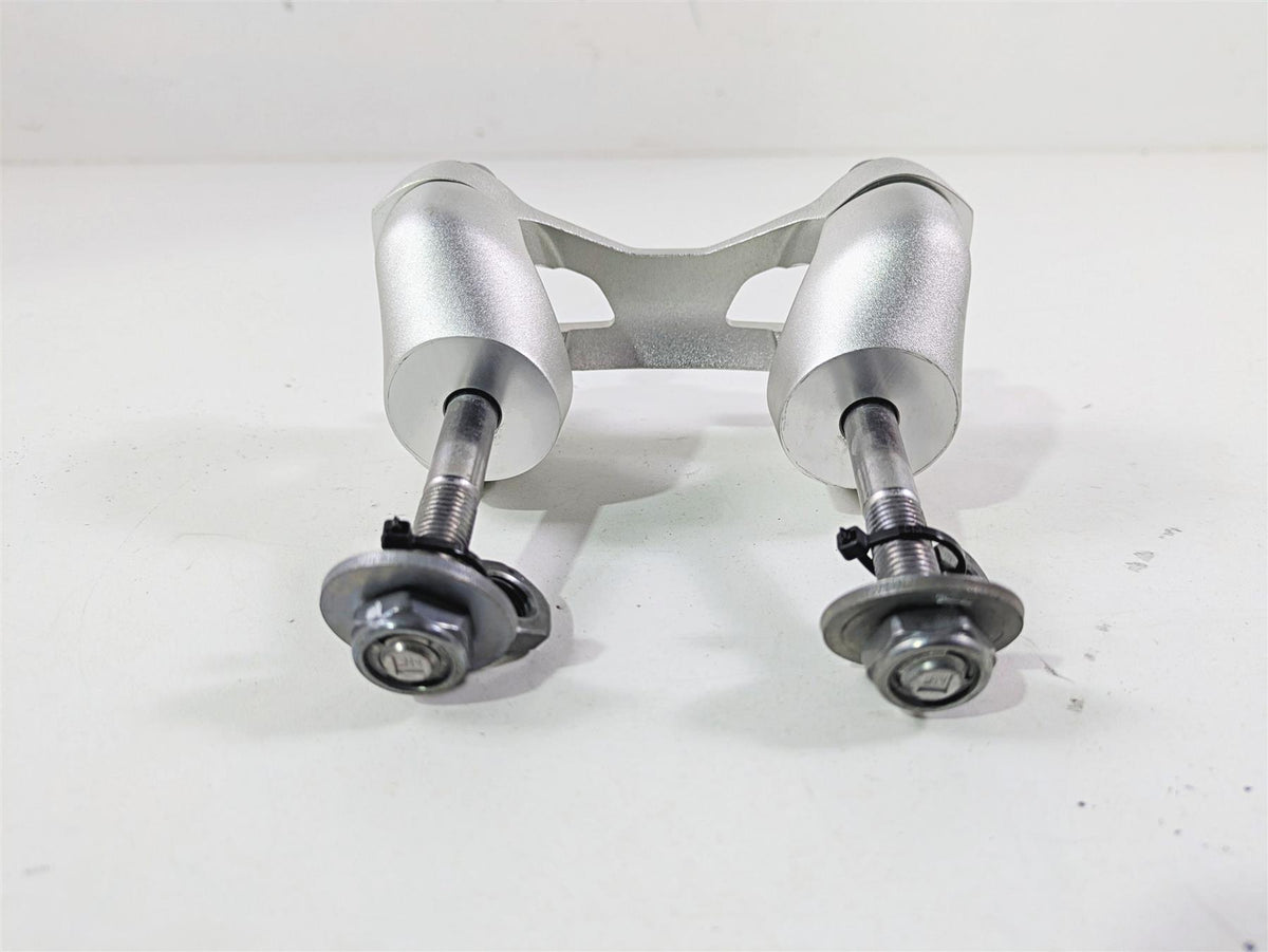 2024 Triumph Street Triple 765 R Handlebar Mounts Risers T2043974 T2043979 {{ shop.shopifyCountryName }} - Mototech271