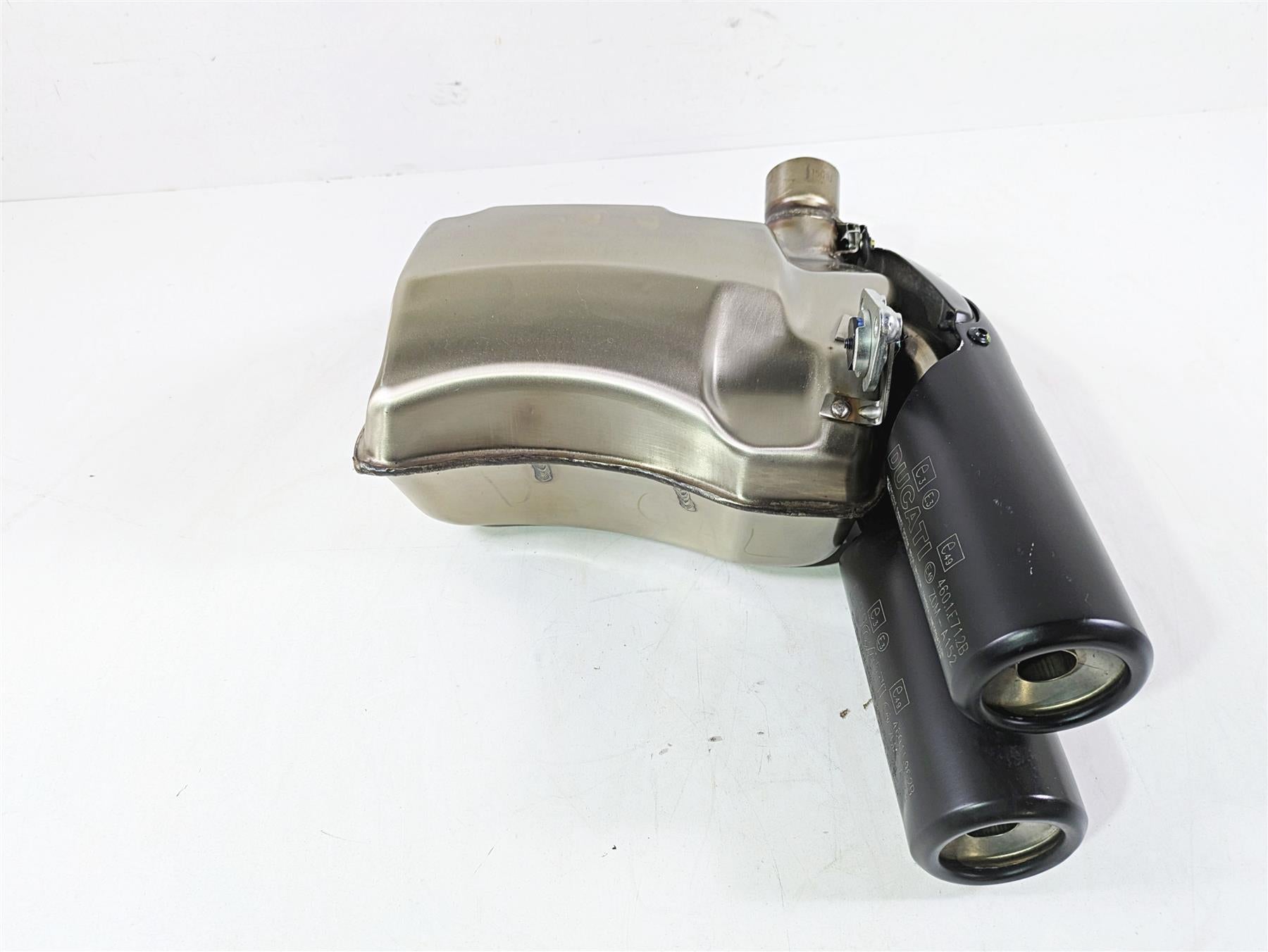 2022 Ducati Scrambler Desert Sled Exhaust Pipe Muffler Silencer 57314331A {{ shop.shopifyCountryName }} - Mototech271