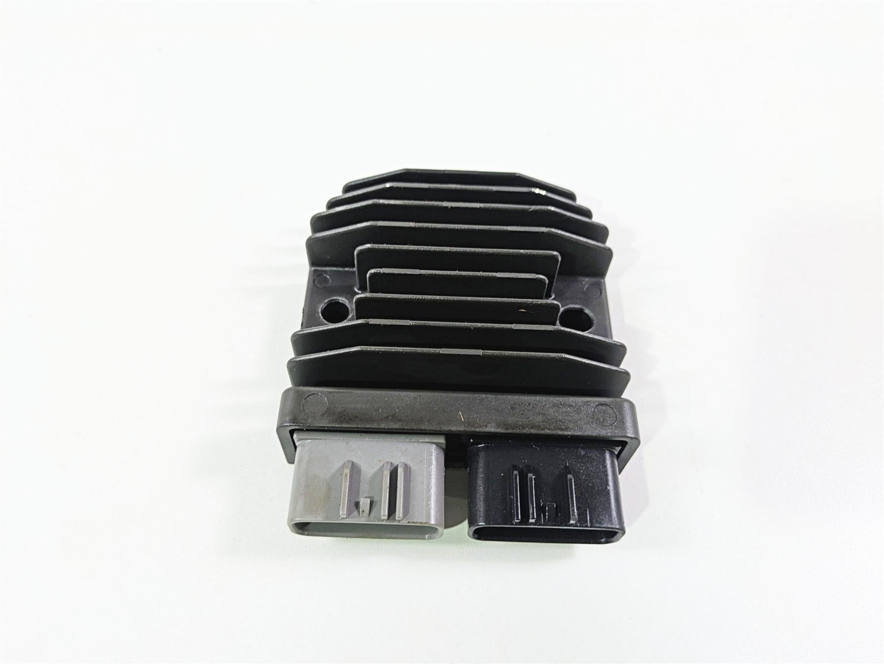 2023 Suzuki GSX1300 RR Hayabusa Rectifier Voltage Regulator FH027BA 32800-26J10 {{ shop.shopifyCountryName }} - Mototech271