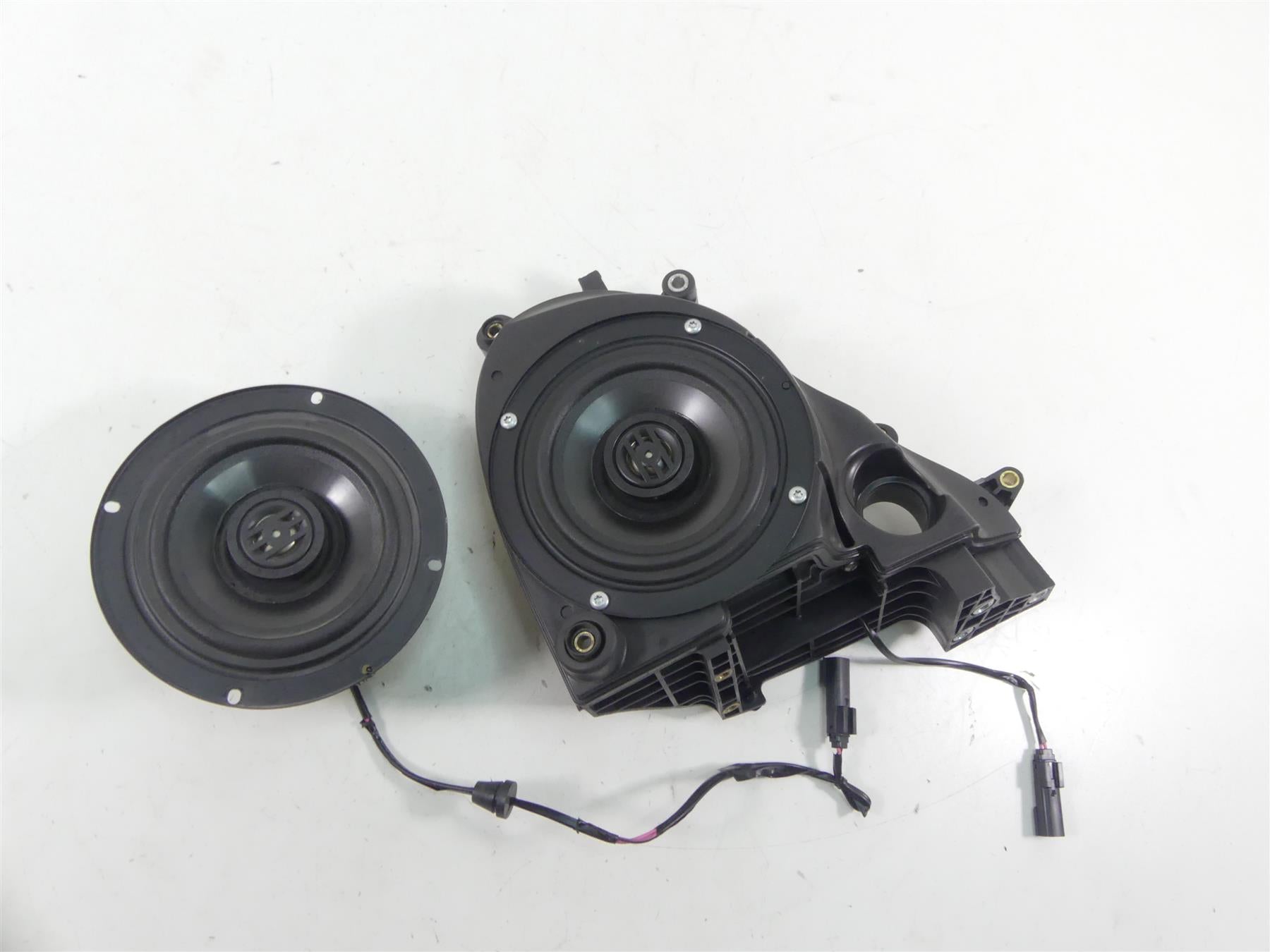 2017 Harley Touring FLHTKL Electra Glide Left Right Speaker Set 57000175 | Mototech271