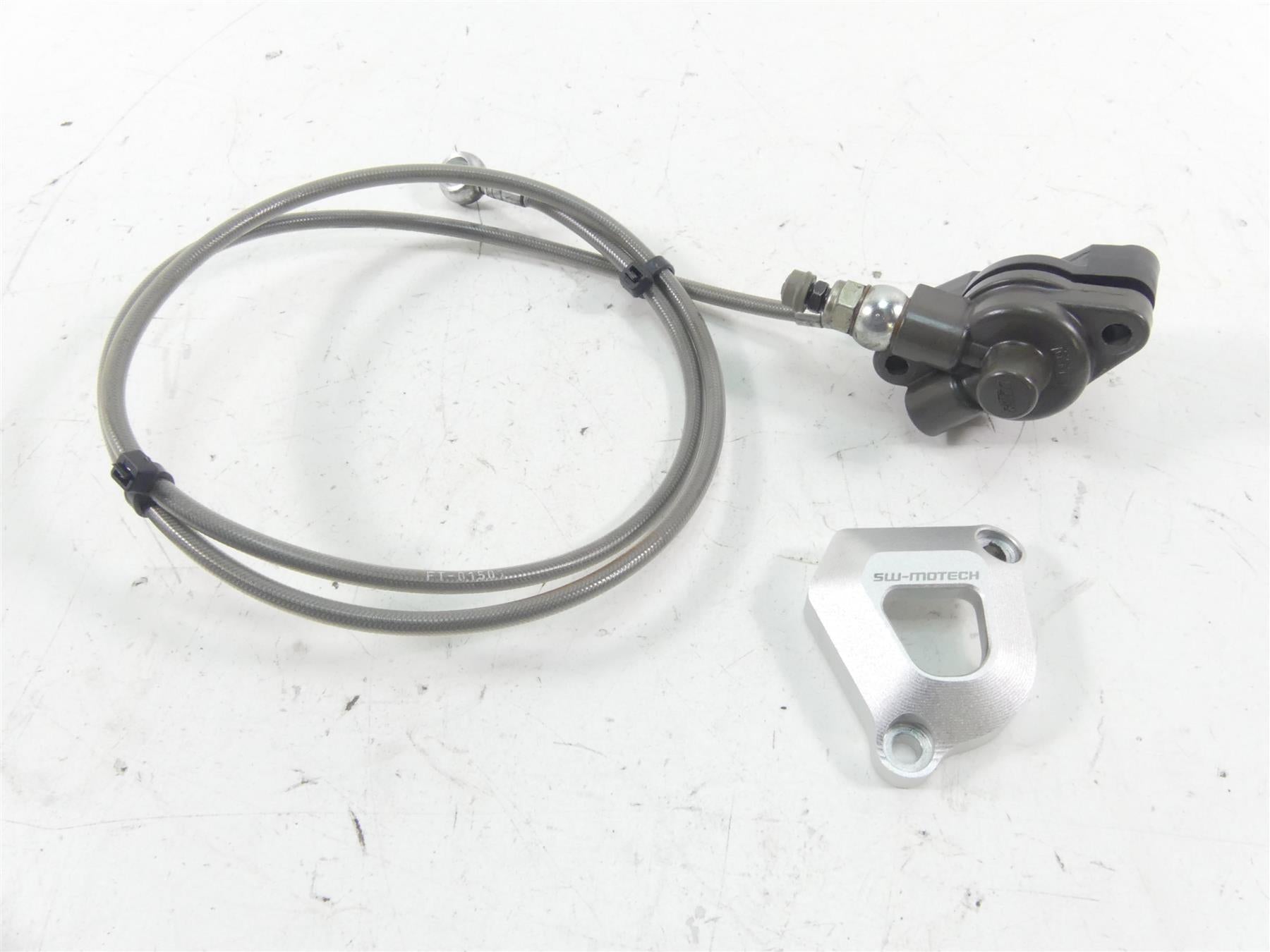 2015 KTM 1290R Super Duke Clutch Slave Cylinder SW Motech Cover Set 60032061244 {{ shop.shopifyCountryName }} - Mototech271