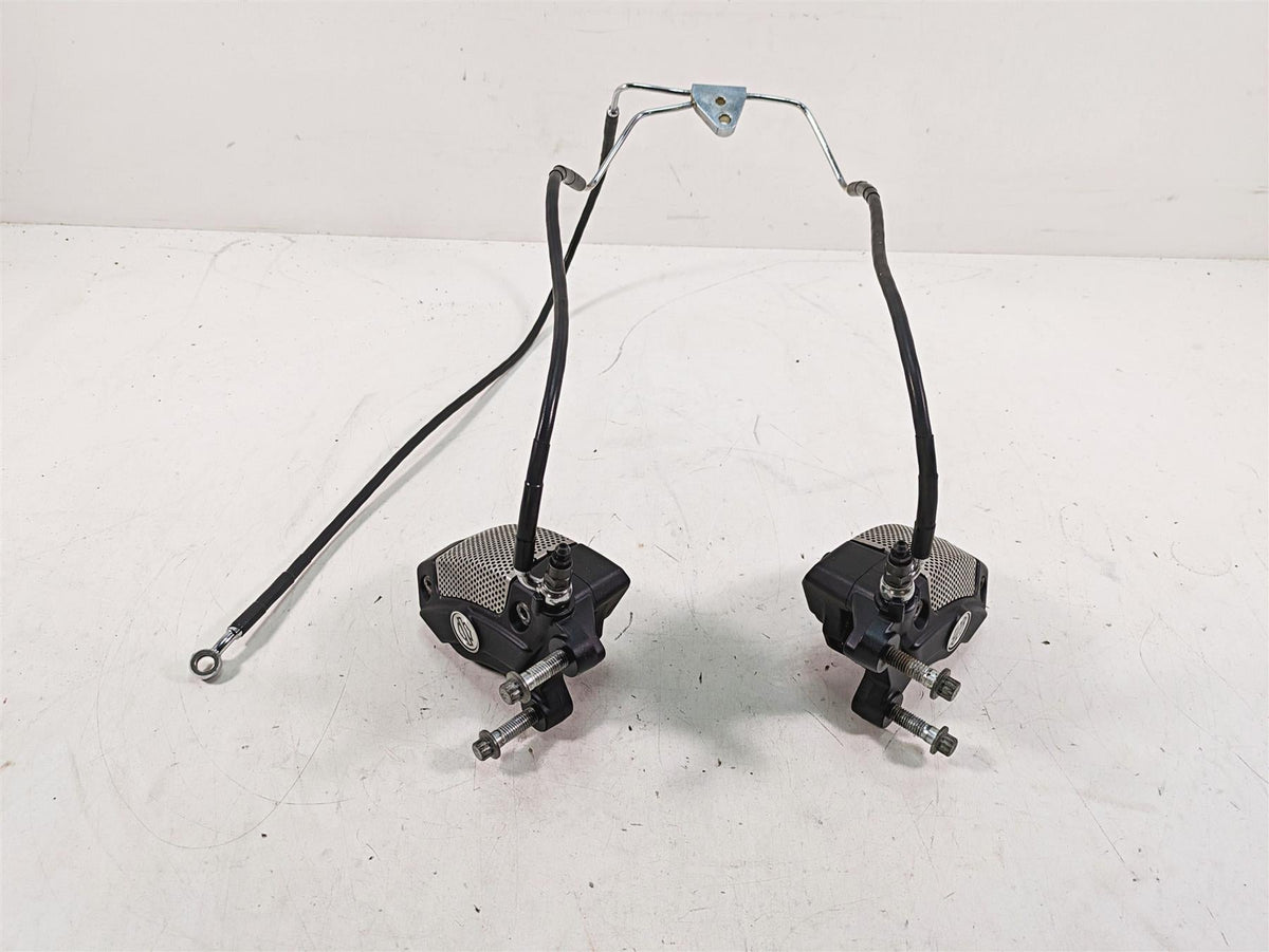 2010 Harley Touring FLHTCU Electra Glide Brembo Front Brake Caliper Set 43027-08 {{ shop.shopifyCountryName }} - Mototech271