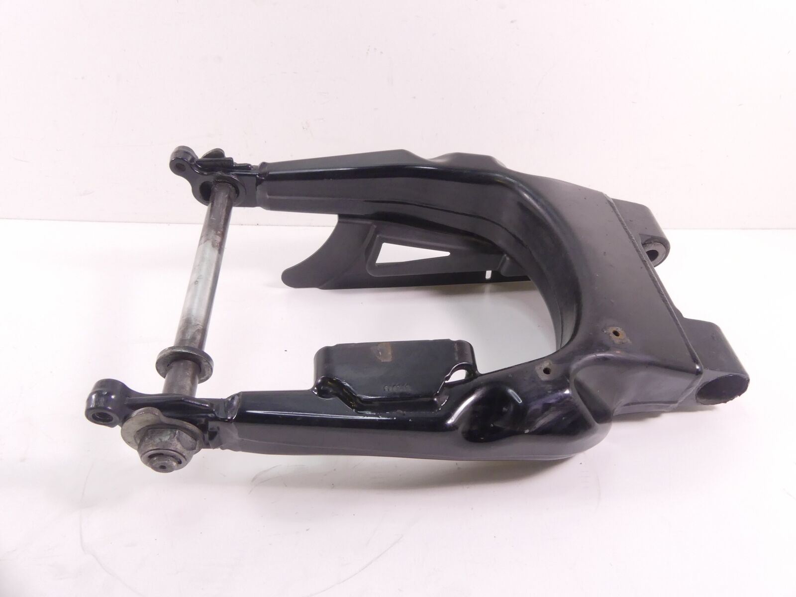 2009 Harley Touring FLHTCU Electra Glide Swingarm Swing Arm 25mm Axle 45470-09