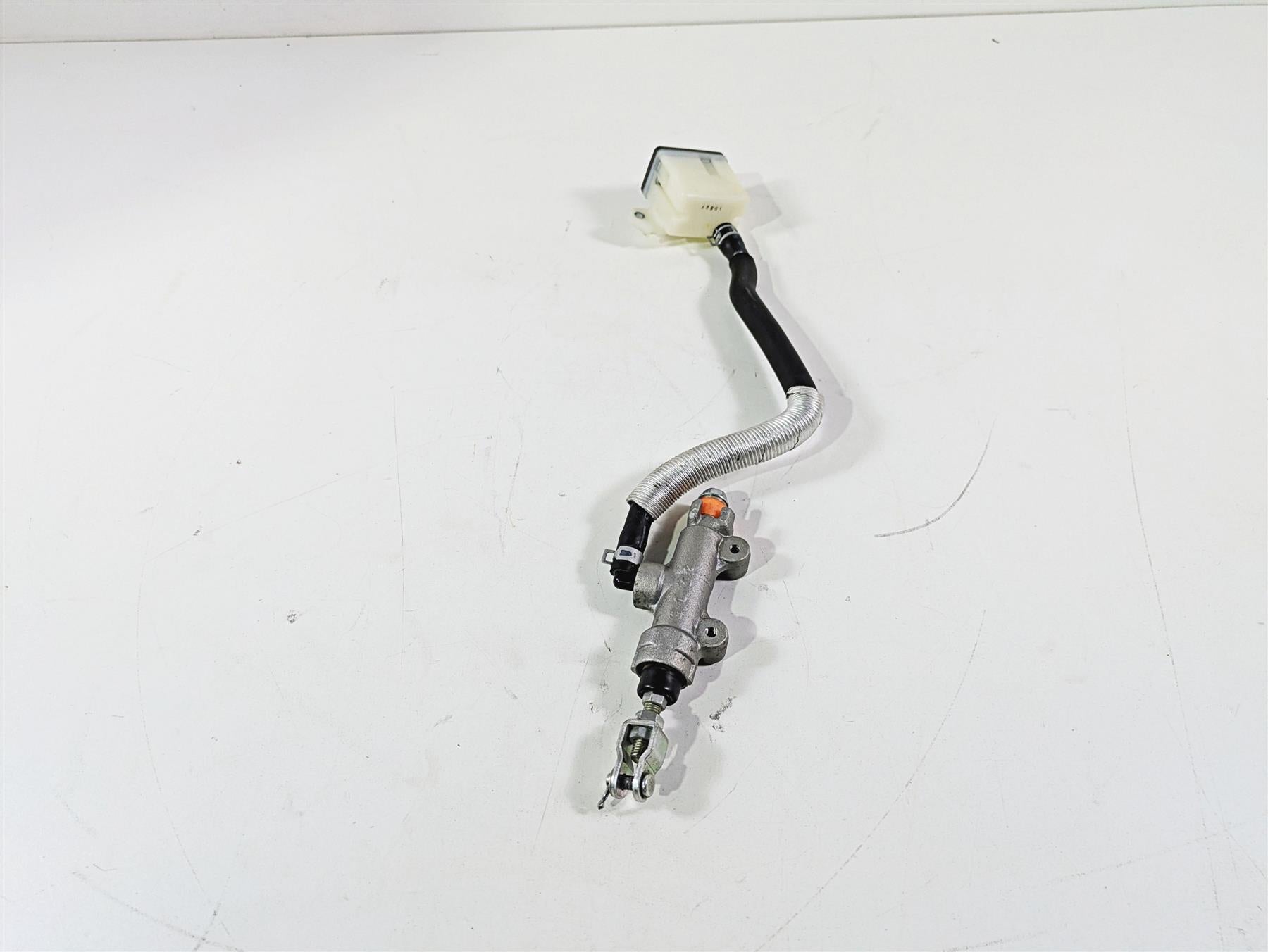 2016 Suzuki M109R VZR1800 Boulevard Rear Brake Master Cylinder 69600-48G00 {{ shop.shopifyCountryName }} - Mototech271