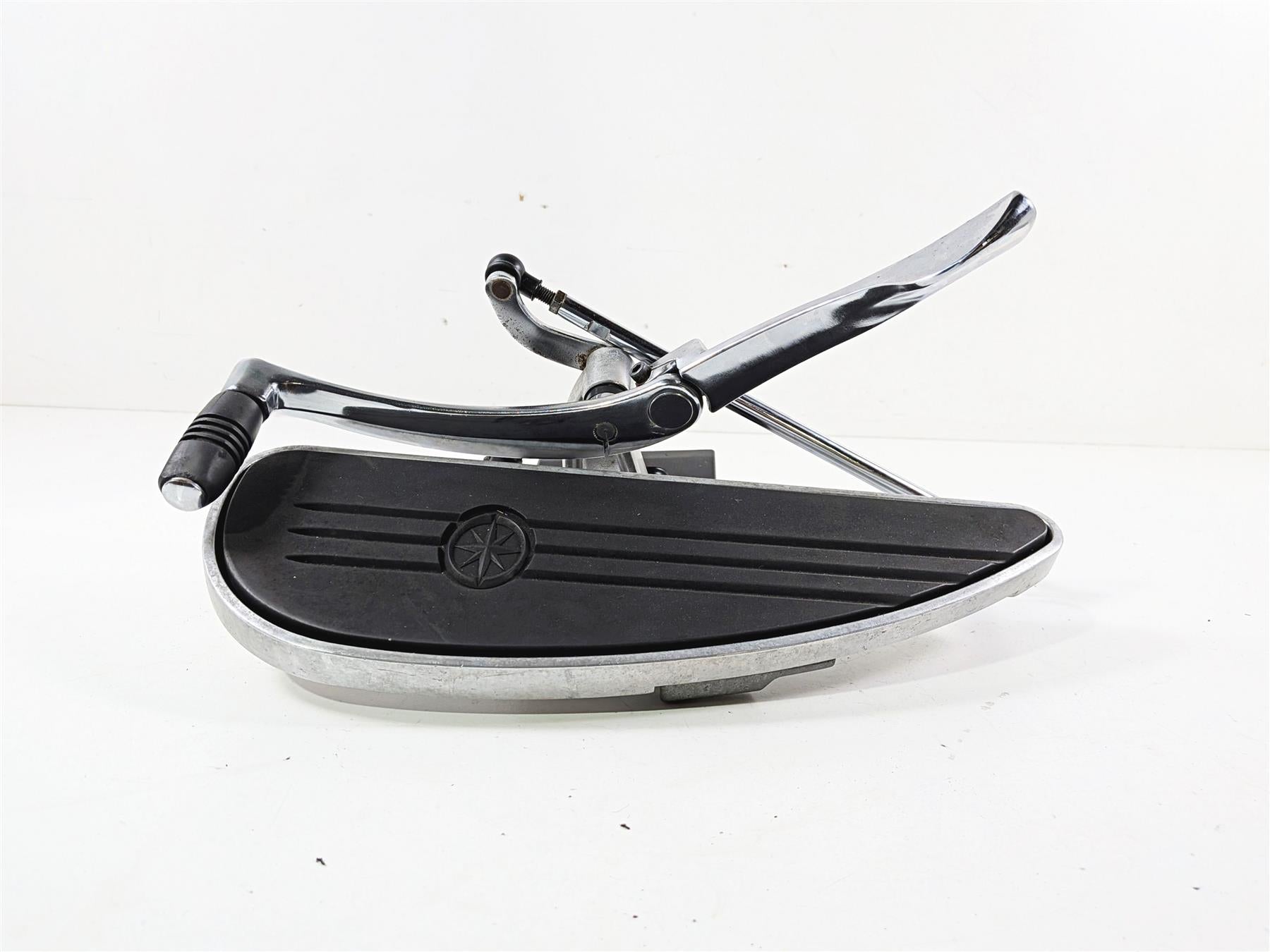 2008 Yamaha XV1900 Roadliner S Left Floorboard & Shifter 1D7-27410-00-00 {{ shop.shopifyCountryName }} - Mototech271