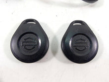 Load image into Gallery viewer, 2007 Harley Touring FLHRSE CVO Road King Tssm Module Fob &amp; Antenna 68924-07 | Mototech271
