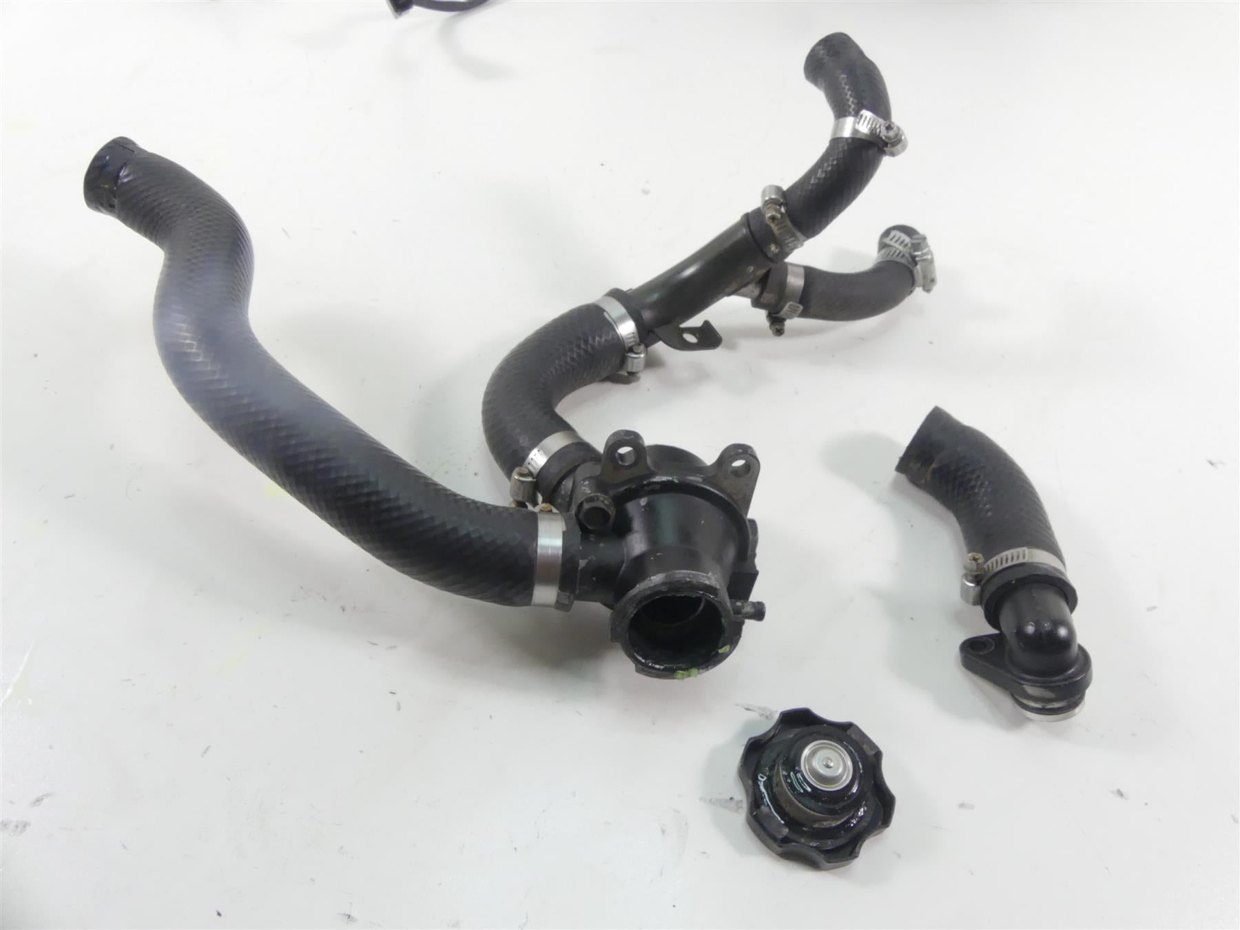 1998 Kawasaki VN800 Vulcan Radiator Fan Reservoir Set 39060-1132 39060-1164 {{ shop.shopifyCountryName }} - Mototech271