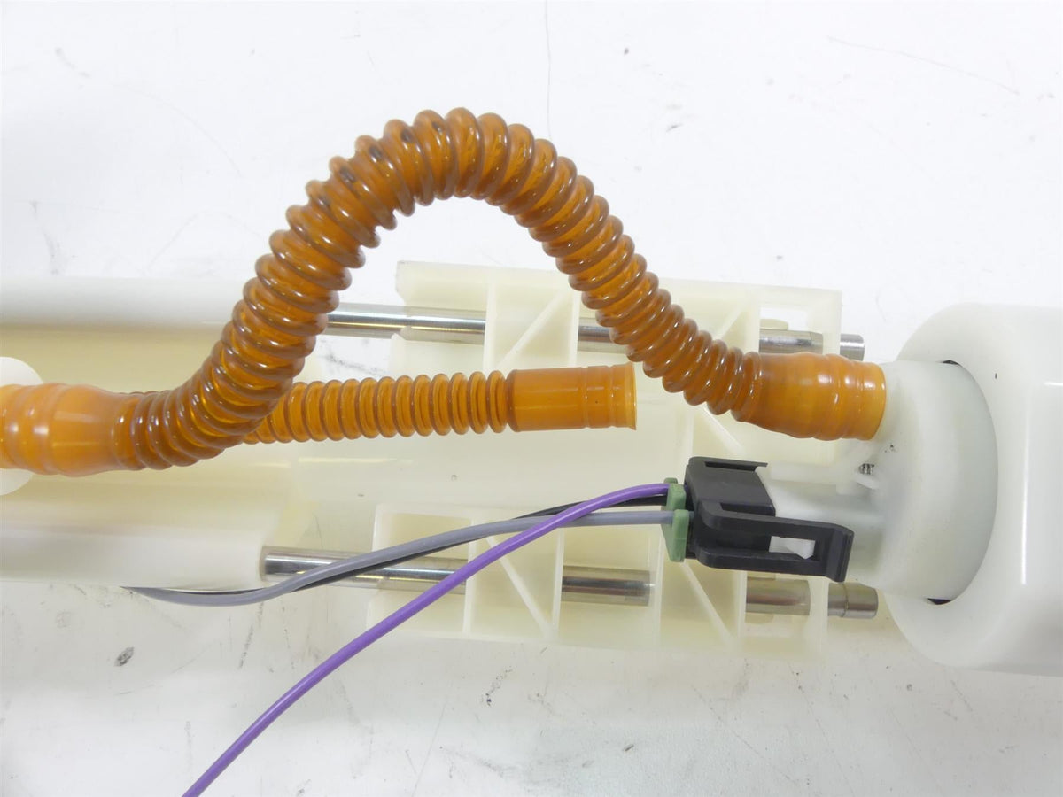 2013 Harley Davidson VRSCF Muscle Fuel Gas Petrol Pump -Tested Video 75310-07 {{ shop.shopifyCountryName }} - Mototech271