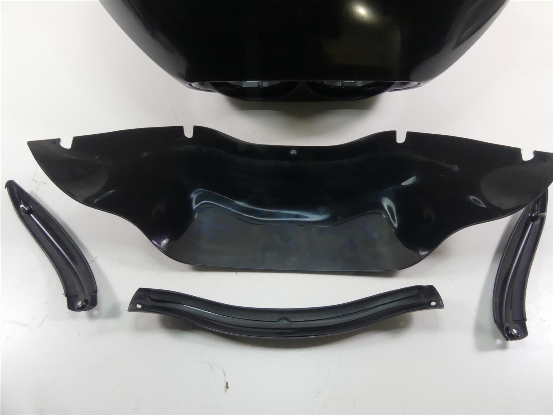 2011 Harley Touring FLTRU Road Glide Front Nose Fairing + Windshield 58733-98B {{ shop.shopifyCountryName }} - Mototech271