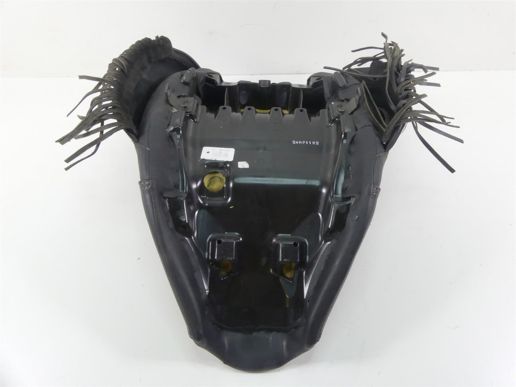 2016 Indian Chieftain Dark Horse Front Rider Driver Studded Saddle Seat 2205996 {{ shop.shopifyCountryName }} - Mototech271