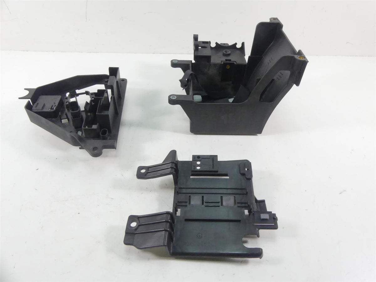 2014 Harley Touring FLHXS Street Glide Sp Electrical Plastic Holder Set 66000010 {{ shop.shopifyCountryName }} - Mototech271