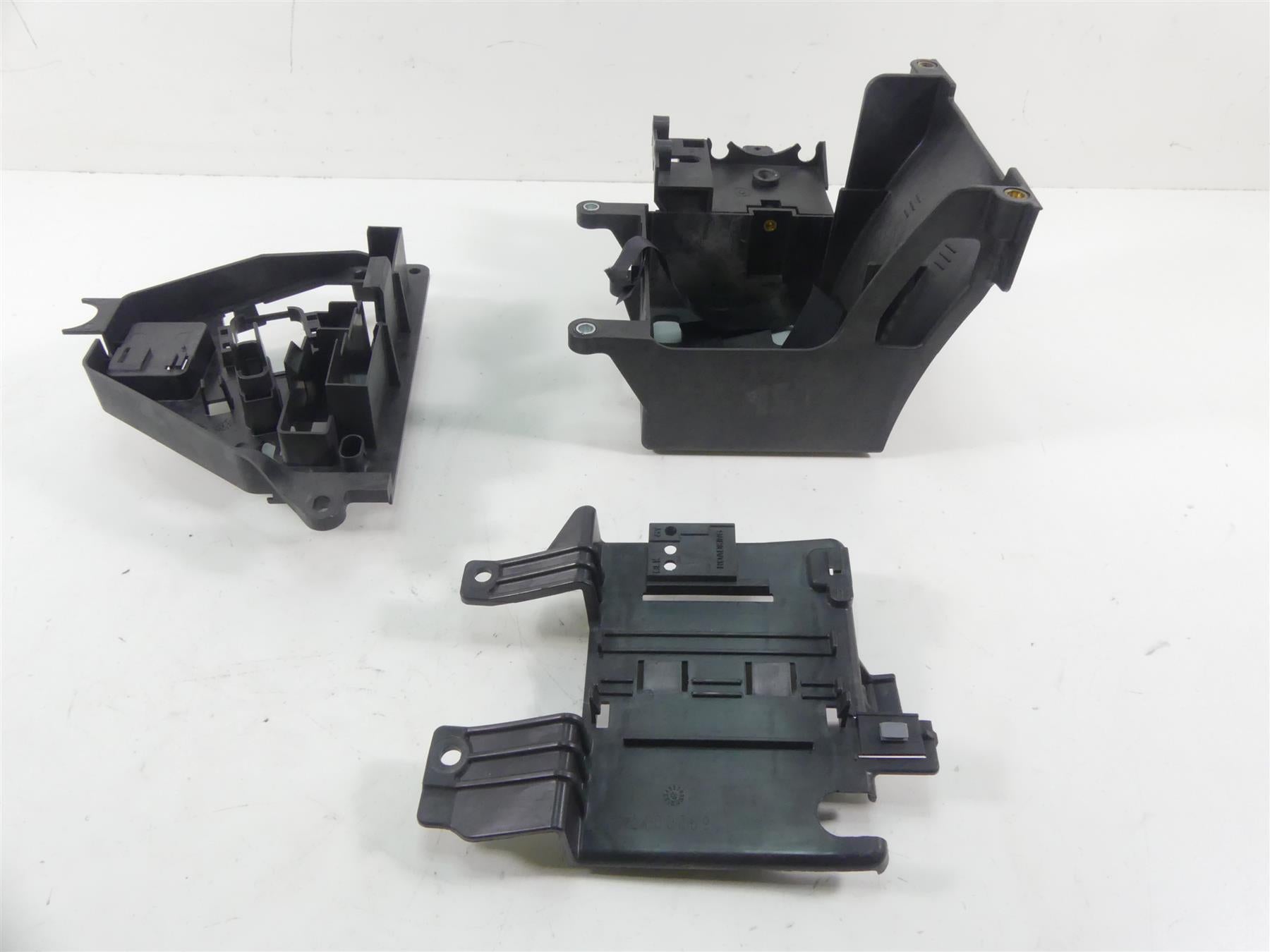 2014 Harley Touring FLHXS Street Glide Sp Electrical Plastic Holder Set 66000010 {{ shop.shopifyCountryName }} - Mototech271