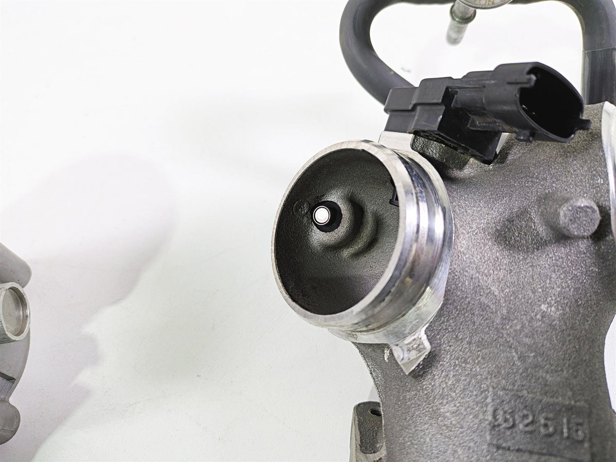 2016 Indian Chief Classic Throttle Body & Intake Manifold 5138214 1204685 {{ shop.shopifyCountryName }} - Mototech271