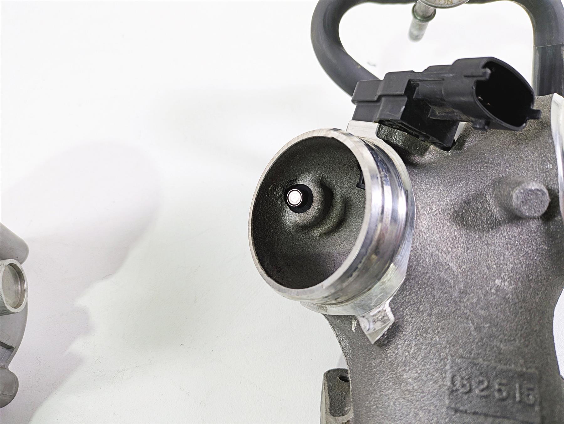 2016 Indian Chief Classic Throttle Body & Intake Manifold 5138214 1204685 {{ shop.shopifyCountryName }} - Mototech271