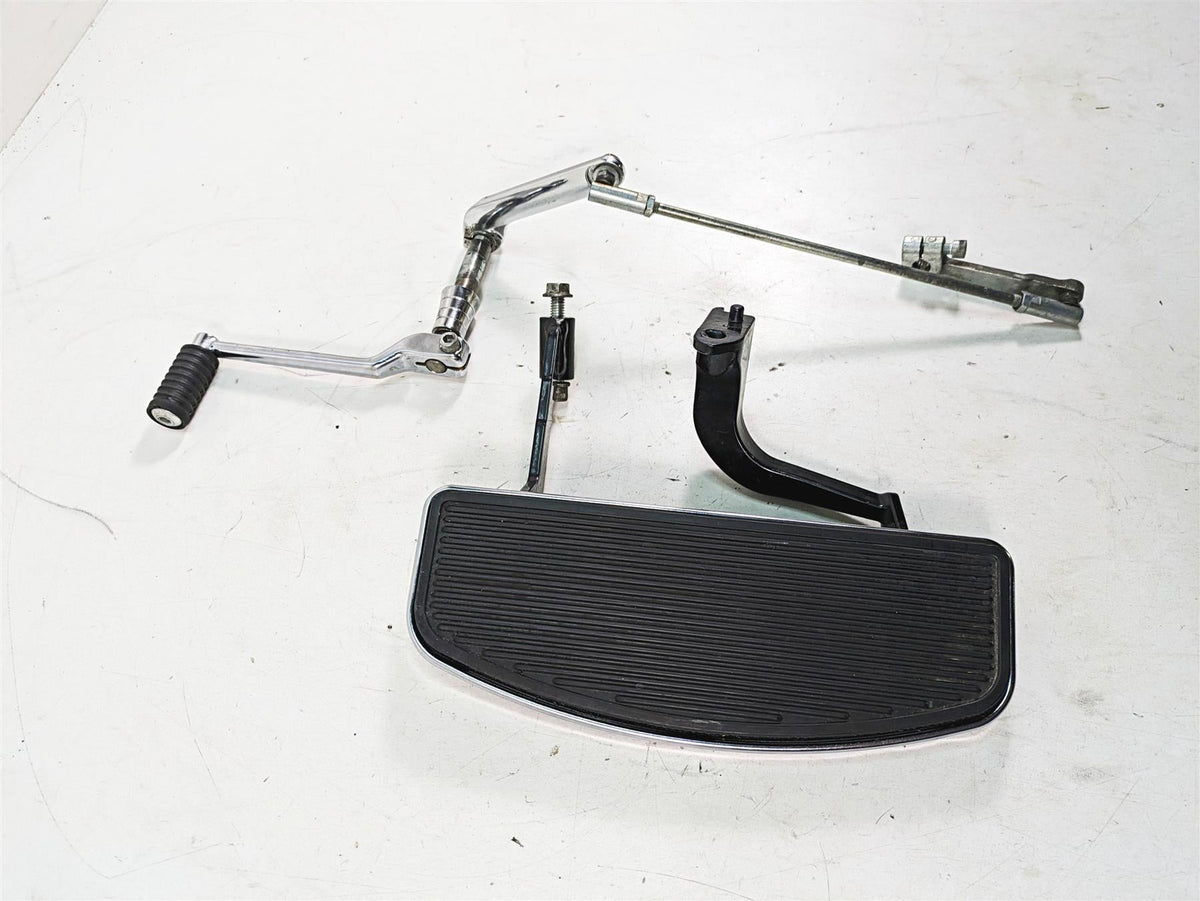 2010 Harley Touring FLHTCU Electra Glide Left Floorboard + Shift Lever 33895-82E {{ shop.shopifyCountryName }} - Mototech271