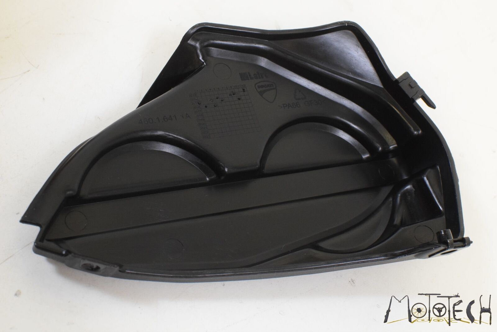 2017 Ducati Panigale 959 Left Engine Side Cover Fairing 46016411A {{ shop.shopifyCountryName }} - Mototech271