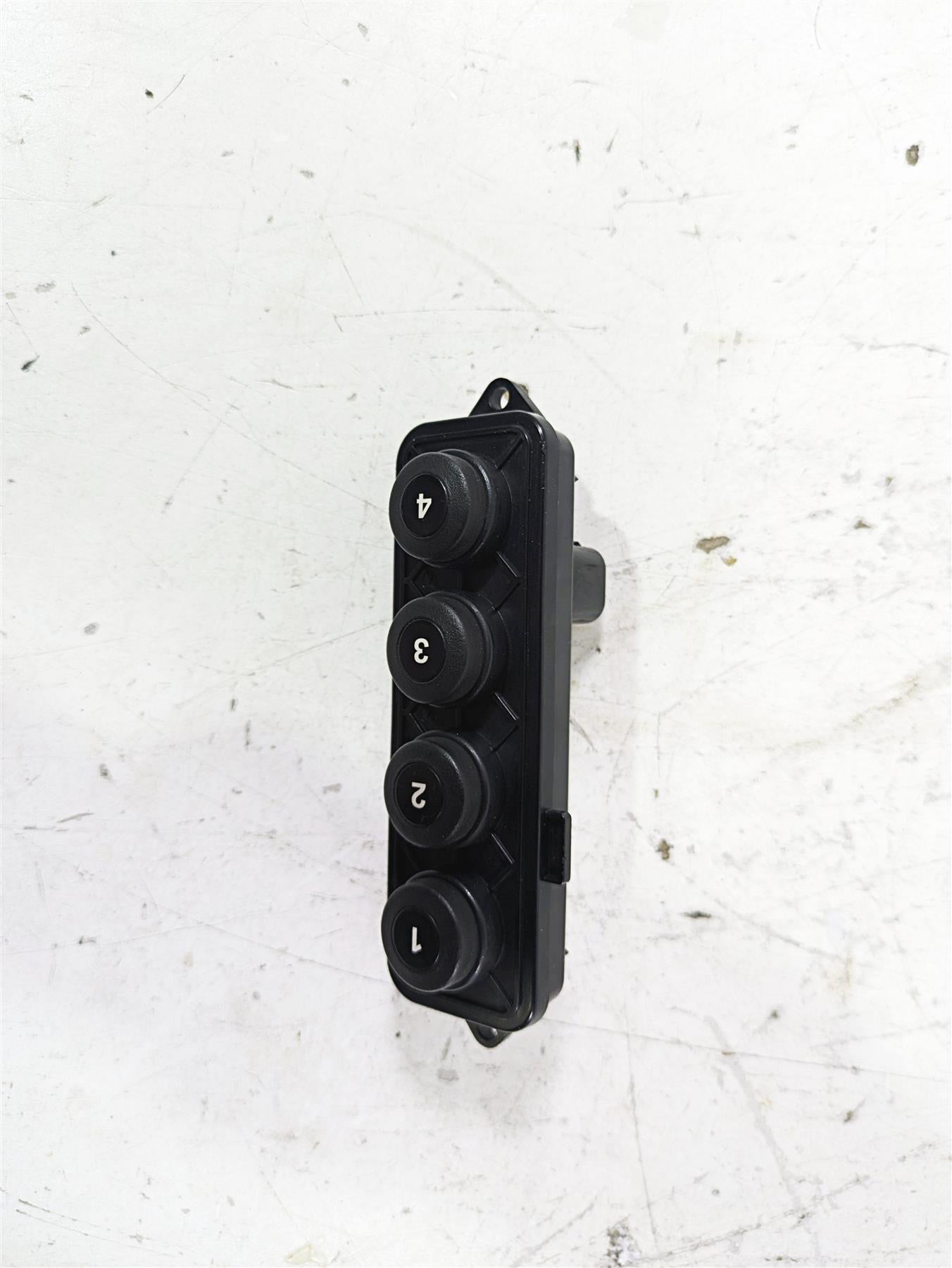 2022 BMW R1250 RT K052 4 Button Audio Control Panel 65148394254 {{ shop.shopifyCountryName }} - Mototech271