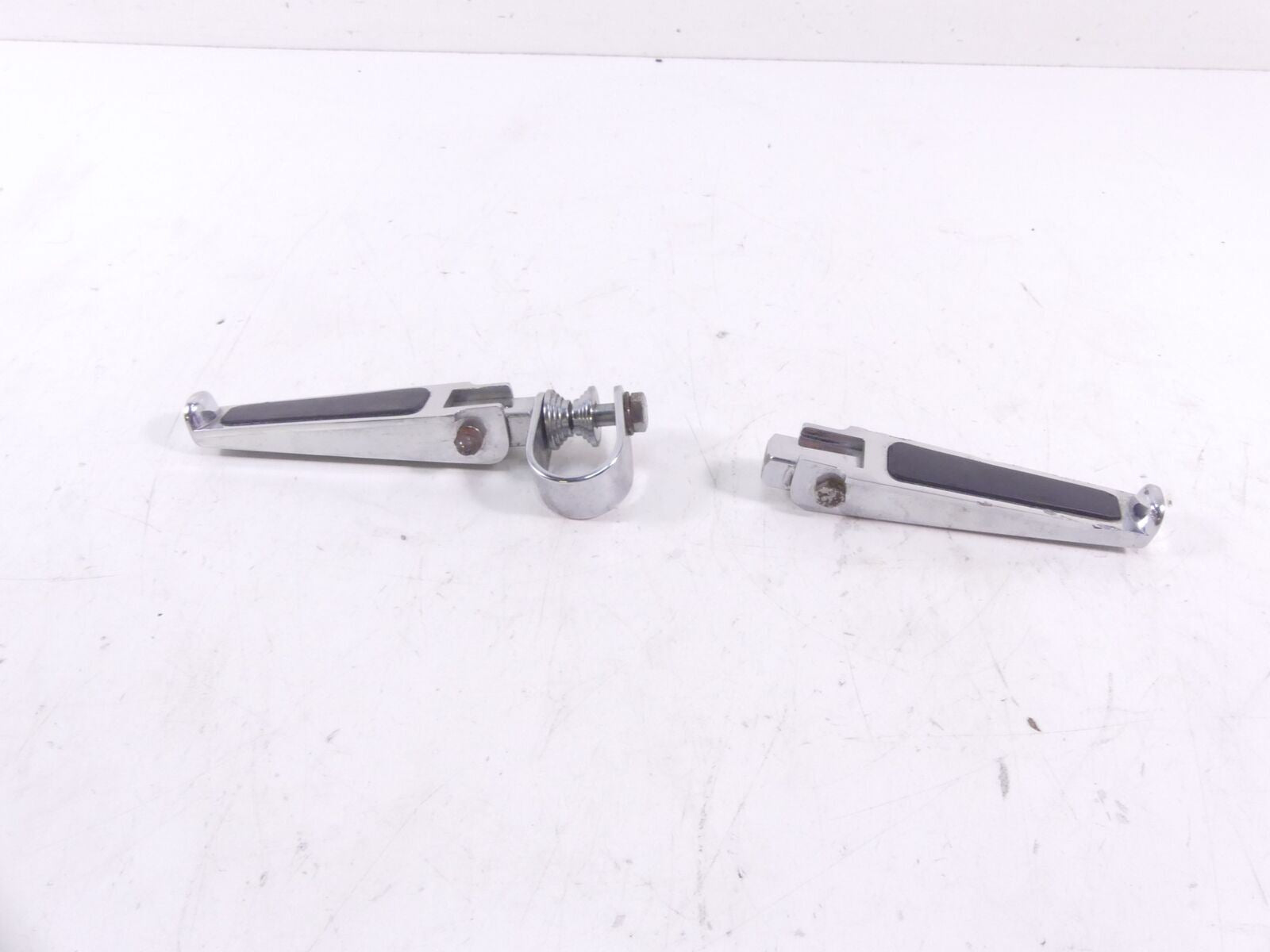 2002 Harley FLSTCI Softail Heritage Front Highway Foot Peg Set - Read 49144-86 {{ shop.shopifyCountryName }} - Mototech271