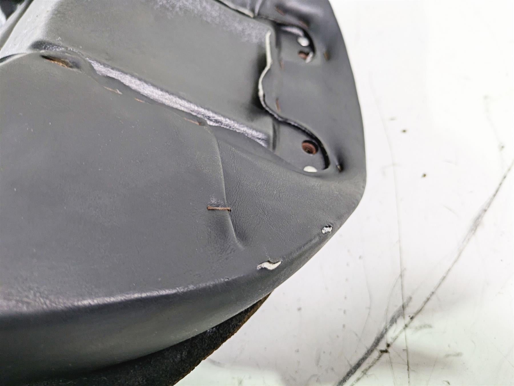 1992 Harley FLSTC Softail Heritage Front Rider Seat Saddle - Read 52236-86E {{ shop.shopifyCountryName }} - Mototech271
