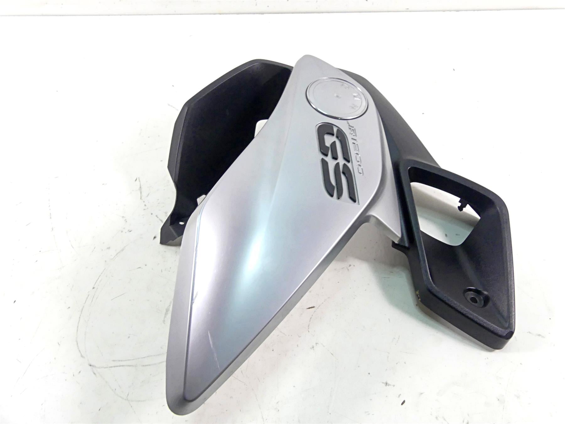 2015 BMW R1200GS GSW K50 Right Front Side Cover Fairing Cowl 46638533660 {{ shop.shopifyCountryName }} - Mototech271