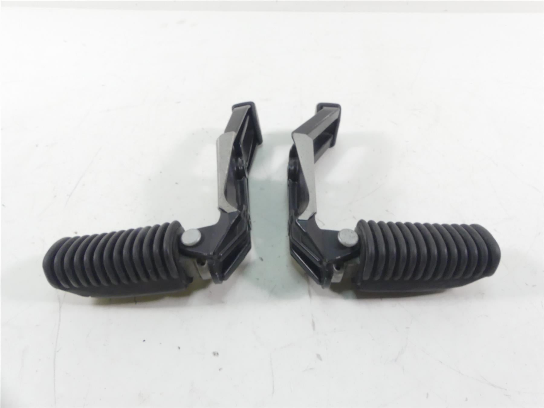 2001 BMW R1150 GS R21 Rear Passenger Pillion Footpeg Foot Peg Set 46712314761 {{ shop.shopifyCountryName }} - Mototech271