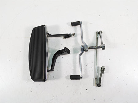 2011 Harley Touring FLHR Road King Front Left Floorboard & Shifter 50621-06 {{ shop.shopifyCountryName }} - Mototech271