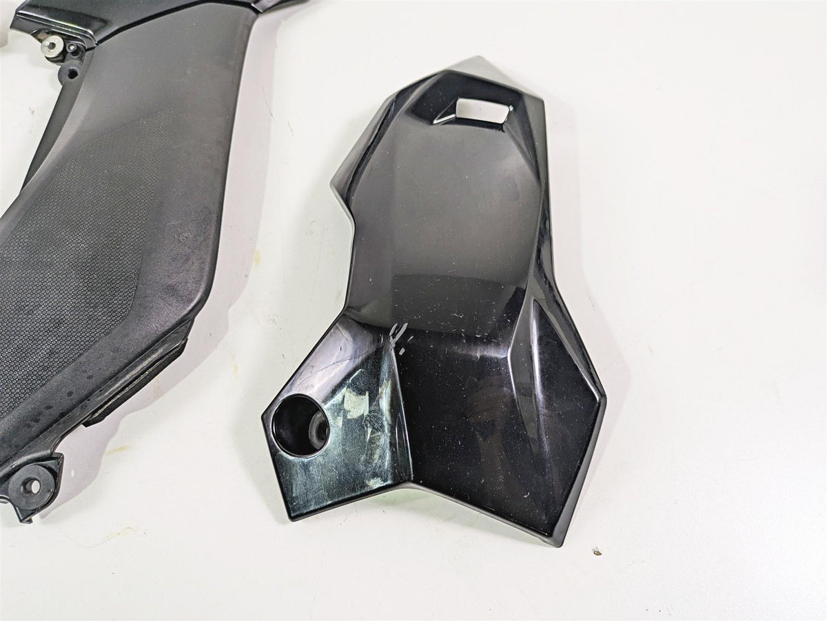 2020 Kawasaki Z900 ZR900 Oem & Xxun Moto Plastic Infill Set 7058 14093-0667 {{ shop.shopifyCountryName }} - Mototech271