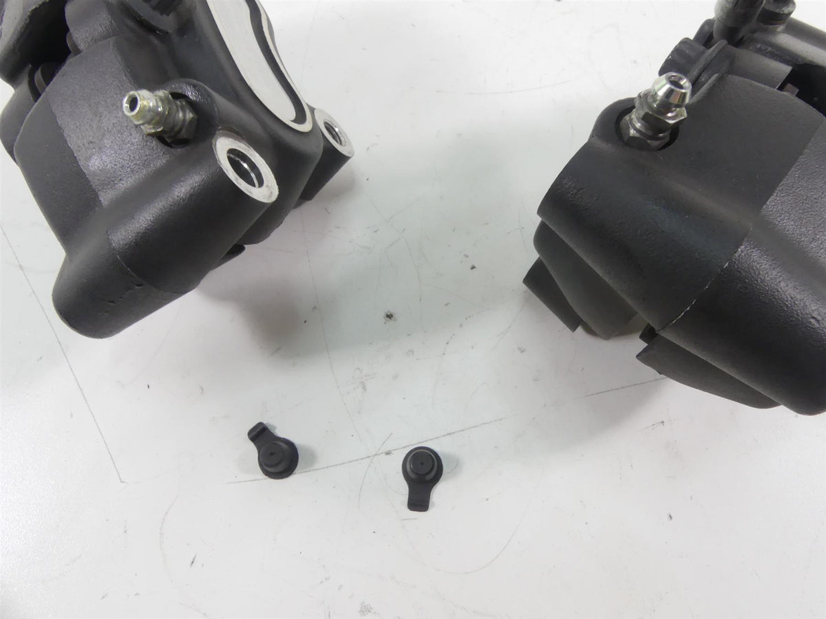 2009 Harley FXDF Dyna Fat Bob Front Brake Caliper Set + Lines 44046-08 44487-08 {{ shop.shopifyCountryName }} - Mototech271